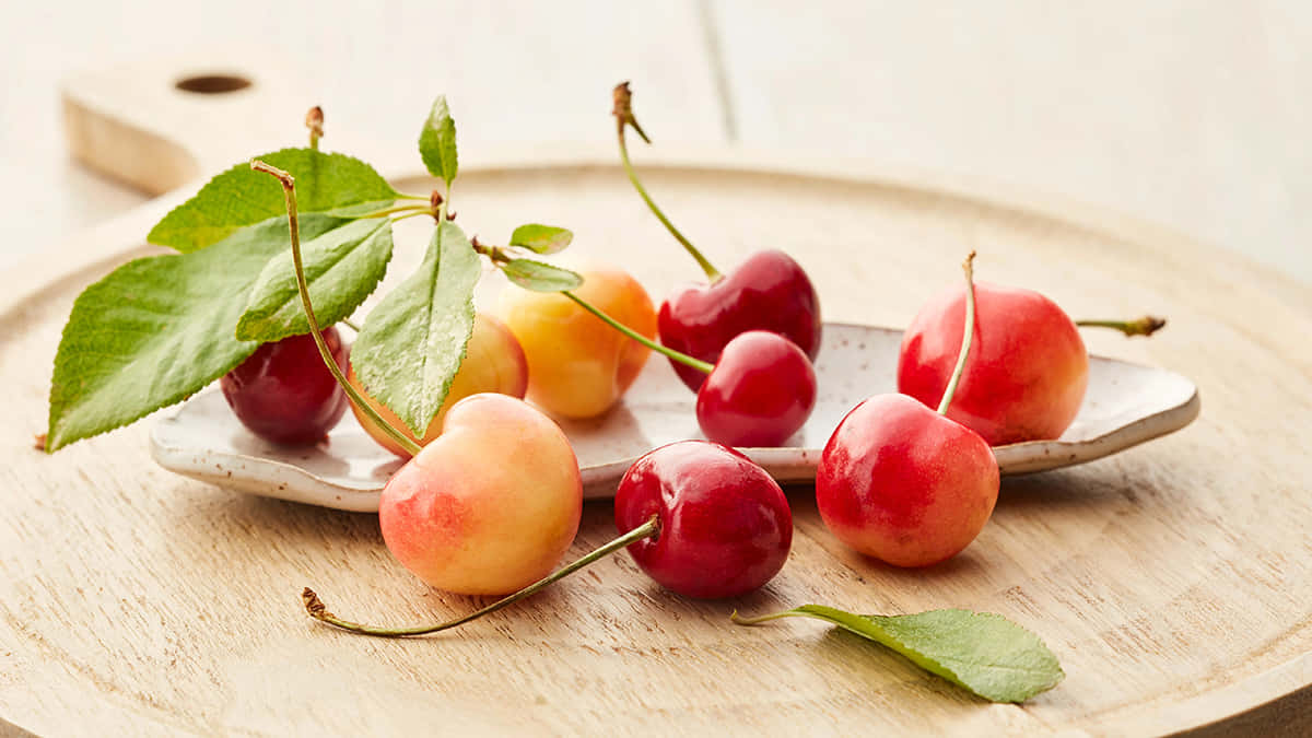 Fresh&Juicy Red Cherries Wallpaper