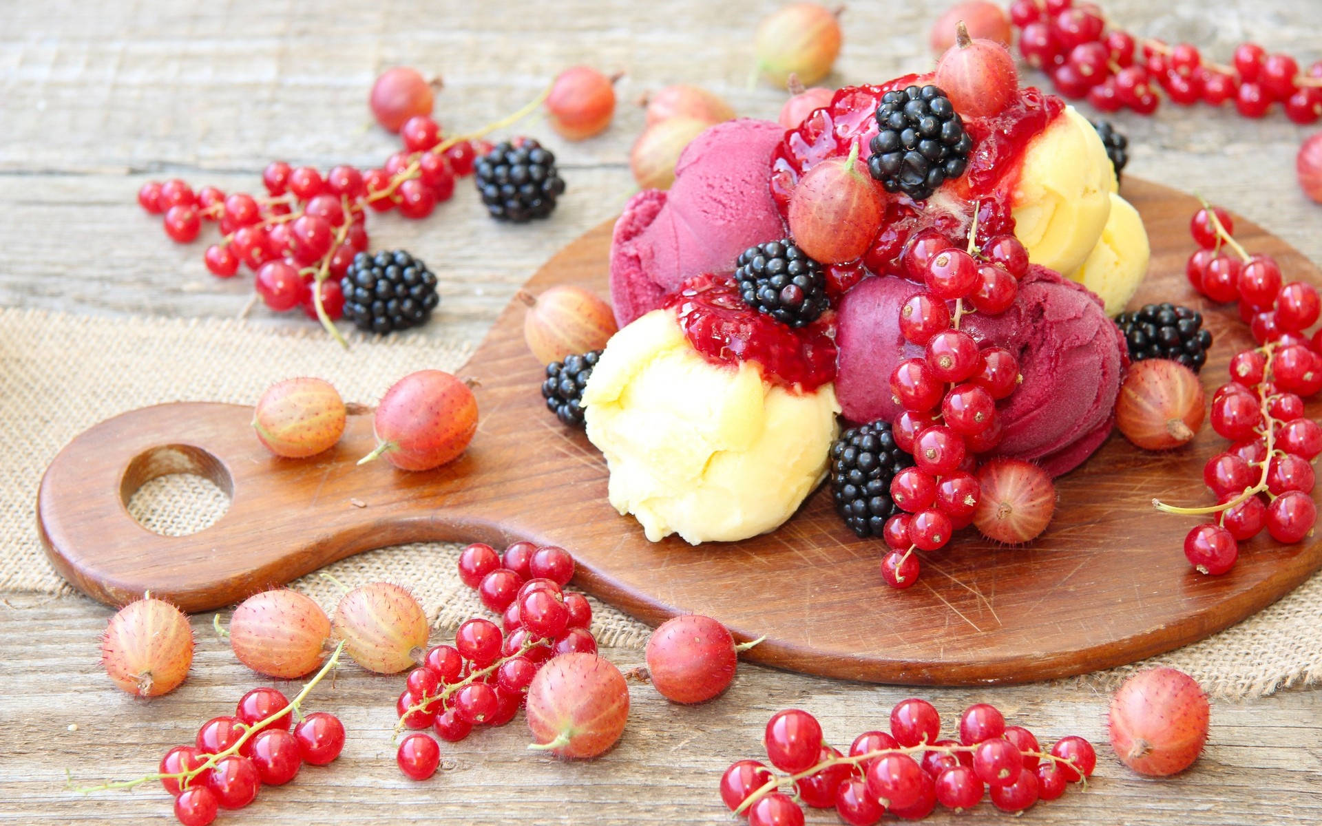 Red Currant Blackberries Fruit Ice Cream Wallpaper