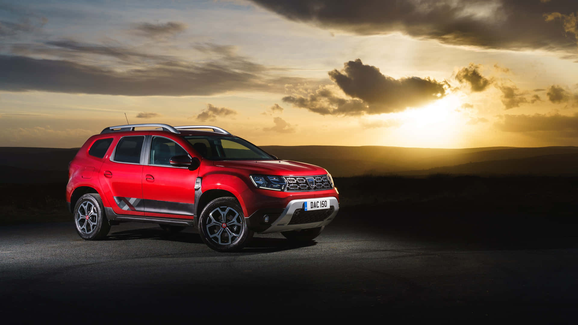 Rode Dacia Duster Zonsondergang Achtergrond Achtergrond