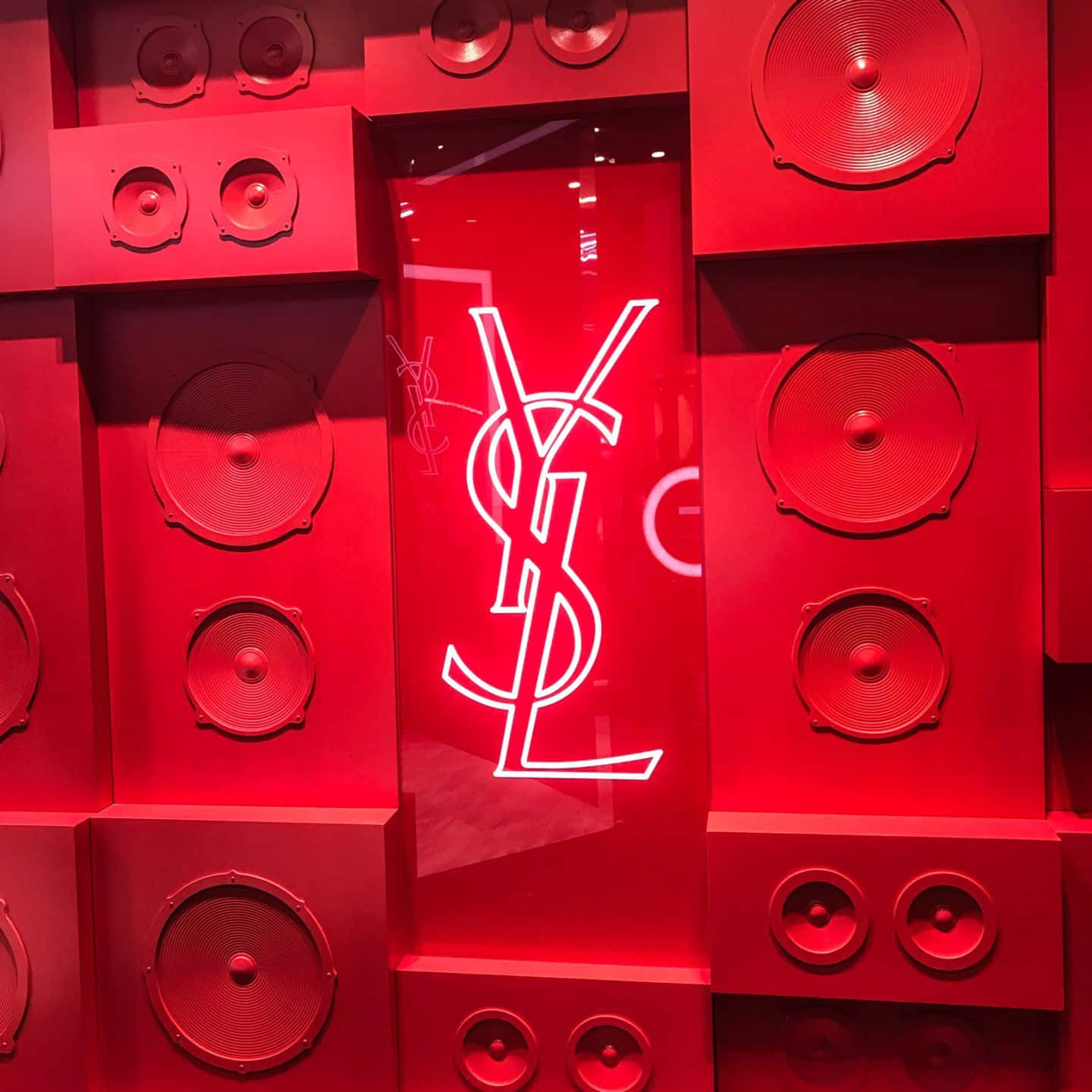 Yves Saint Laurent Logo Rød LED-baggrundslayout: Wallpaper