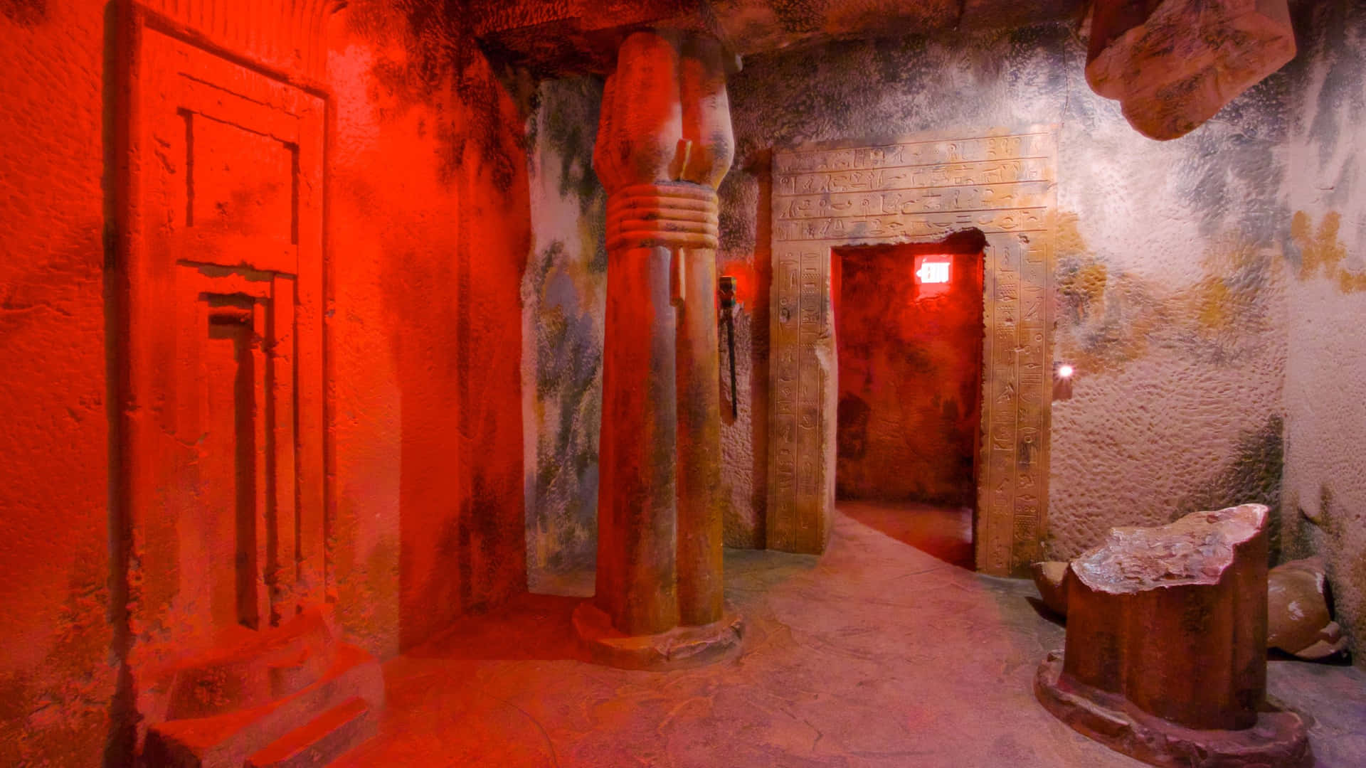 Red Light Inside The Rosicrucian Egyptian Museum Wallpaper