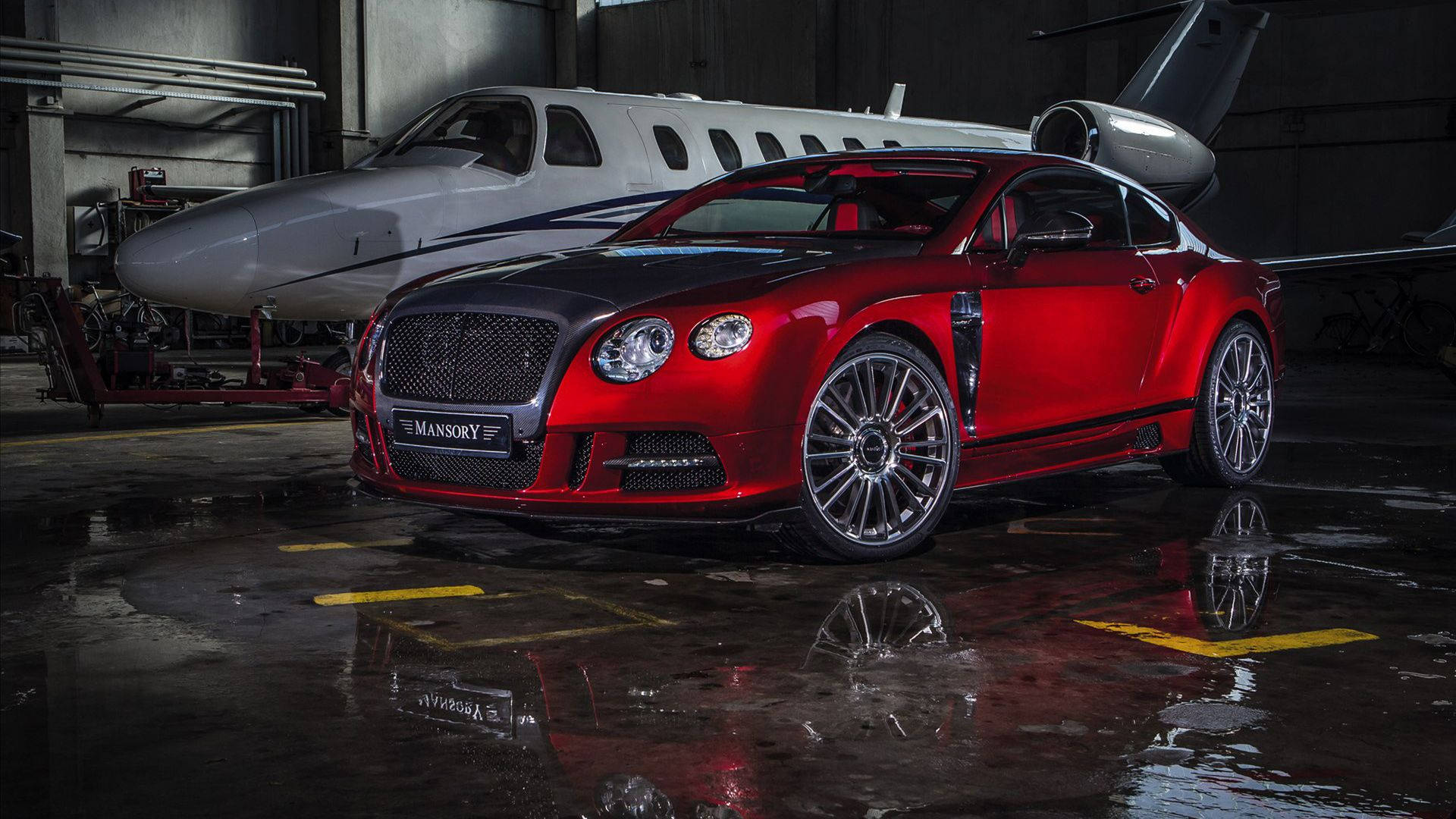 Exquisite Red Mansory Continental Bentley Wallpaper
