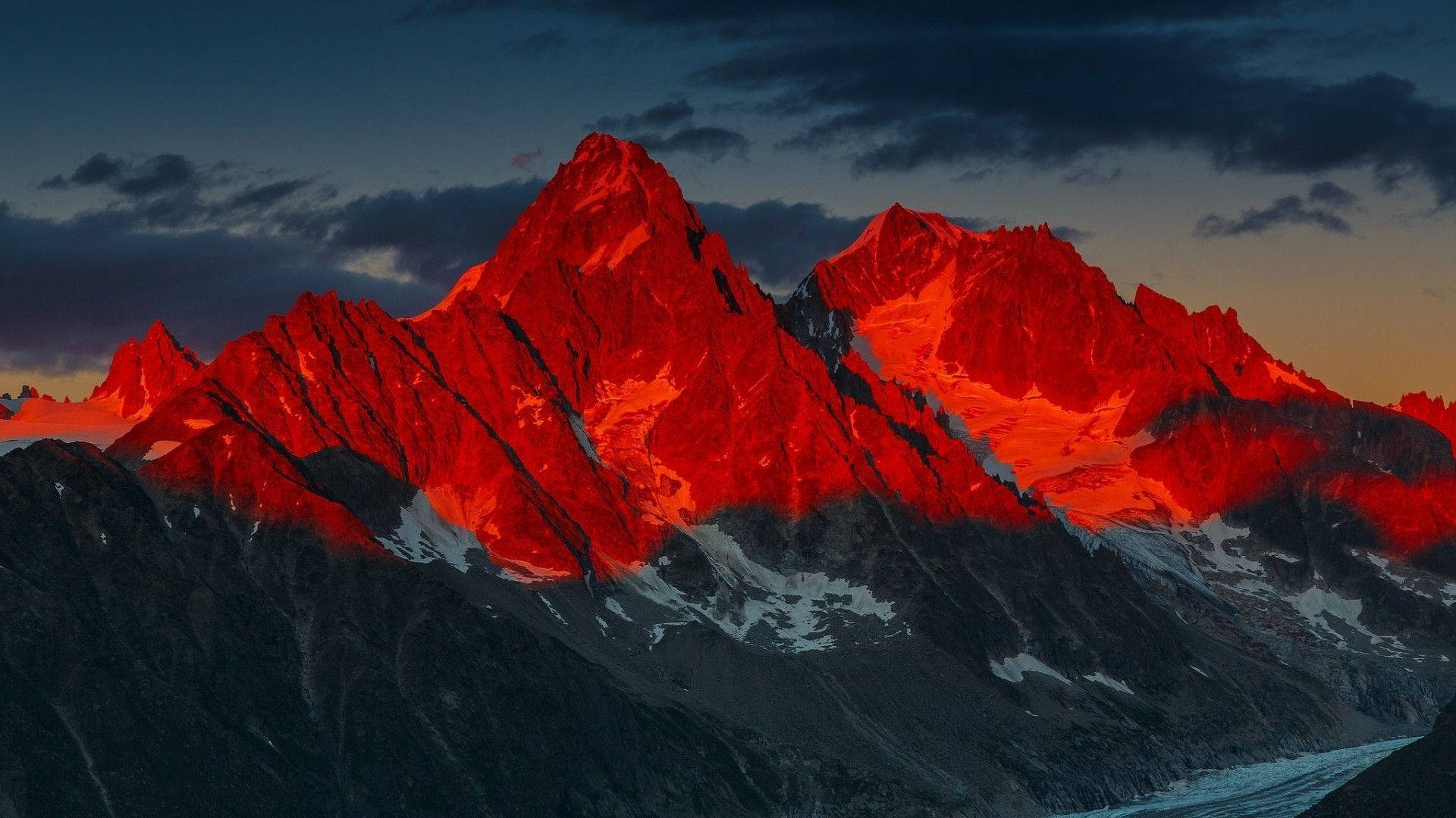 Red Mountain During Sunset Wallpaper