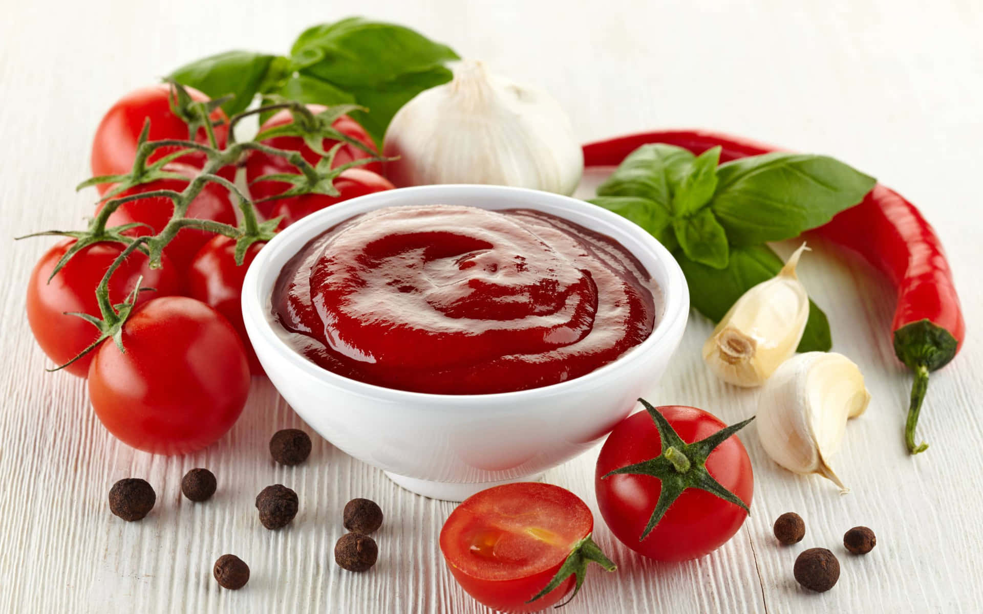 A Delectable Bowl of Red Sauce Wallpaper