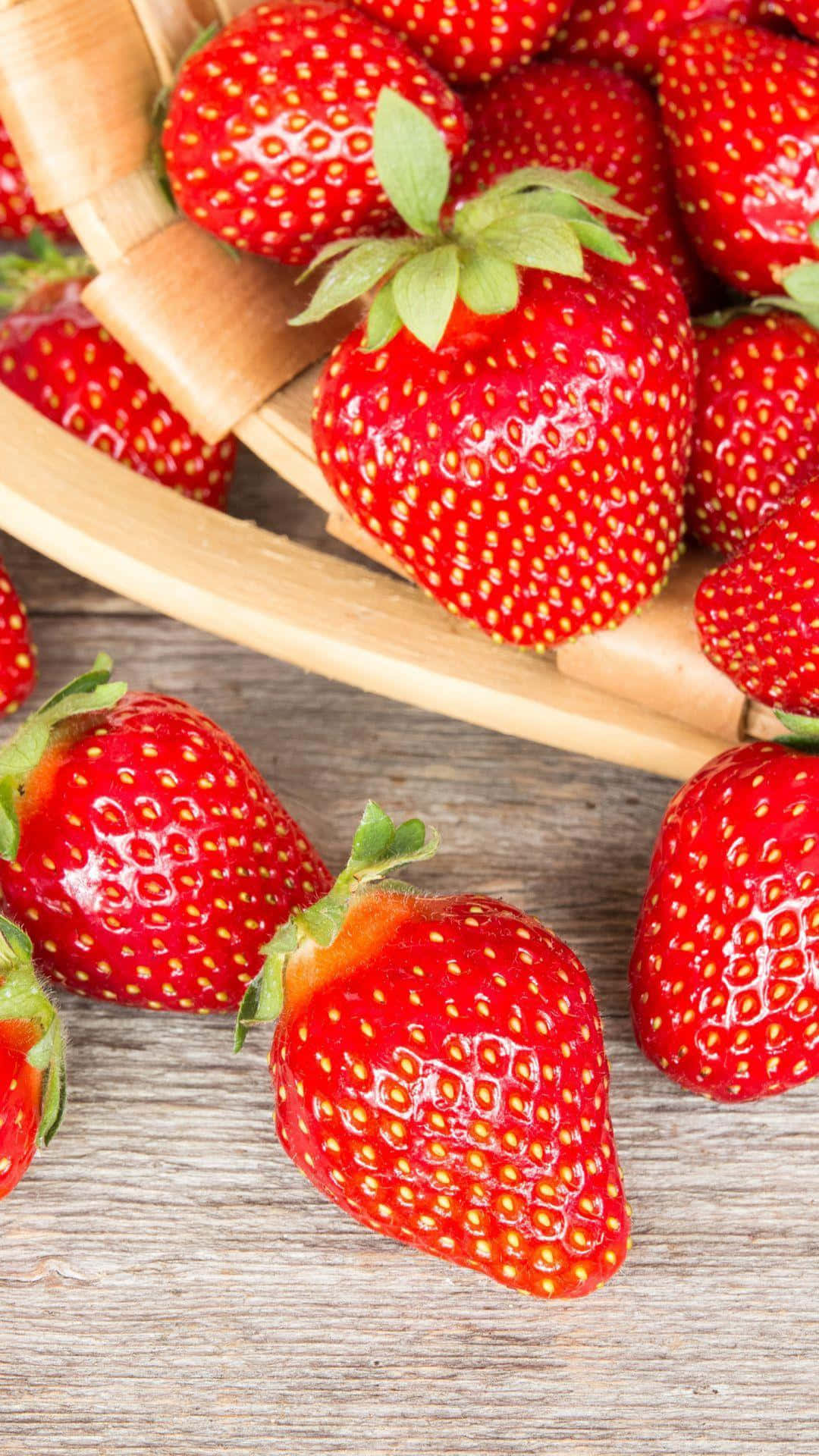 Fresh Red Strawberries Close-Up Wallpaper
