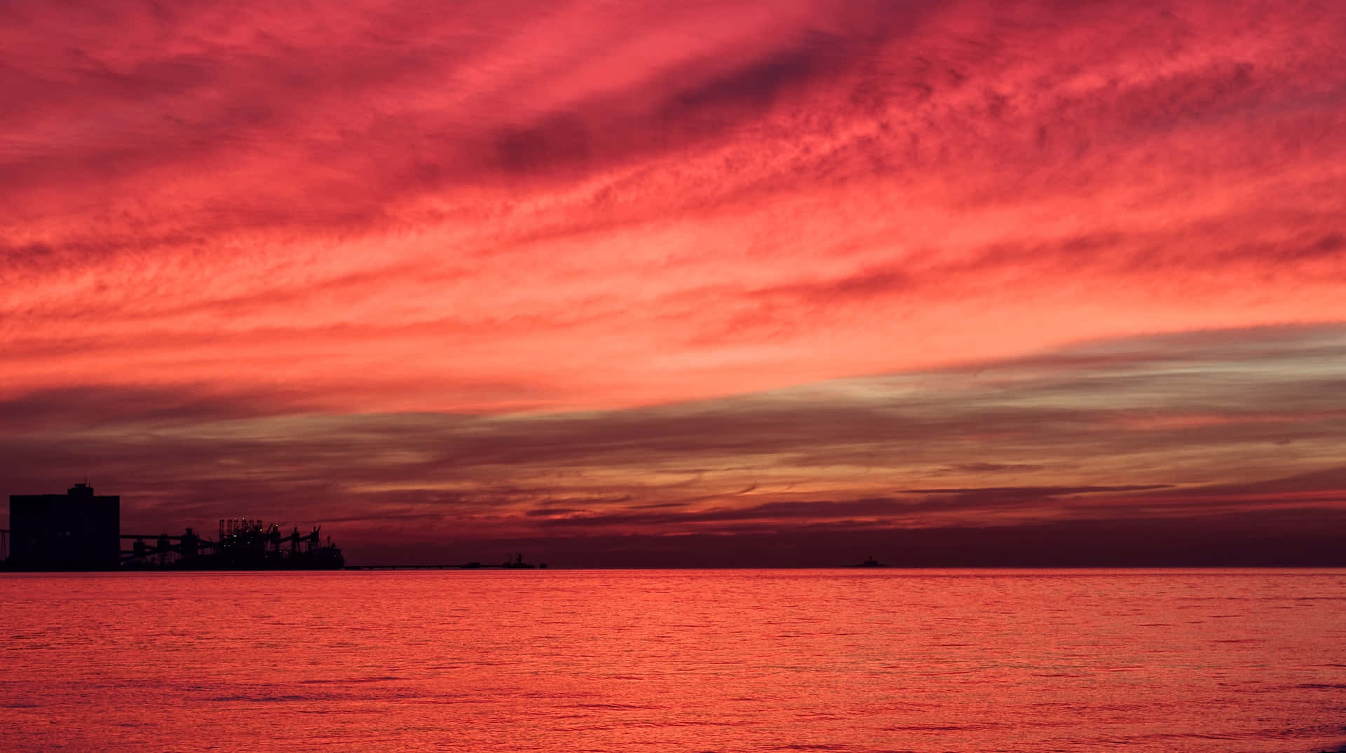 Stunning Red Sunset Scenery Wallpaper