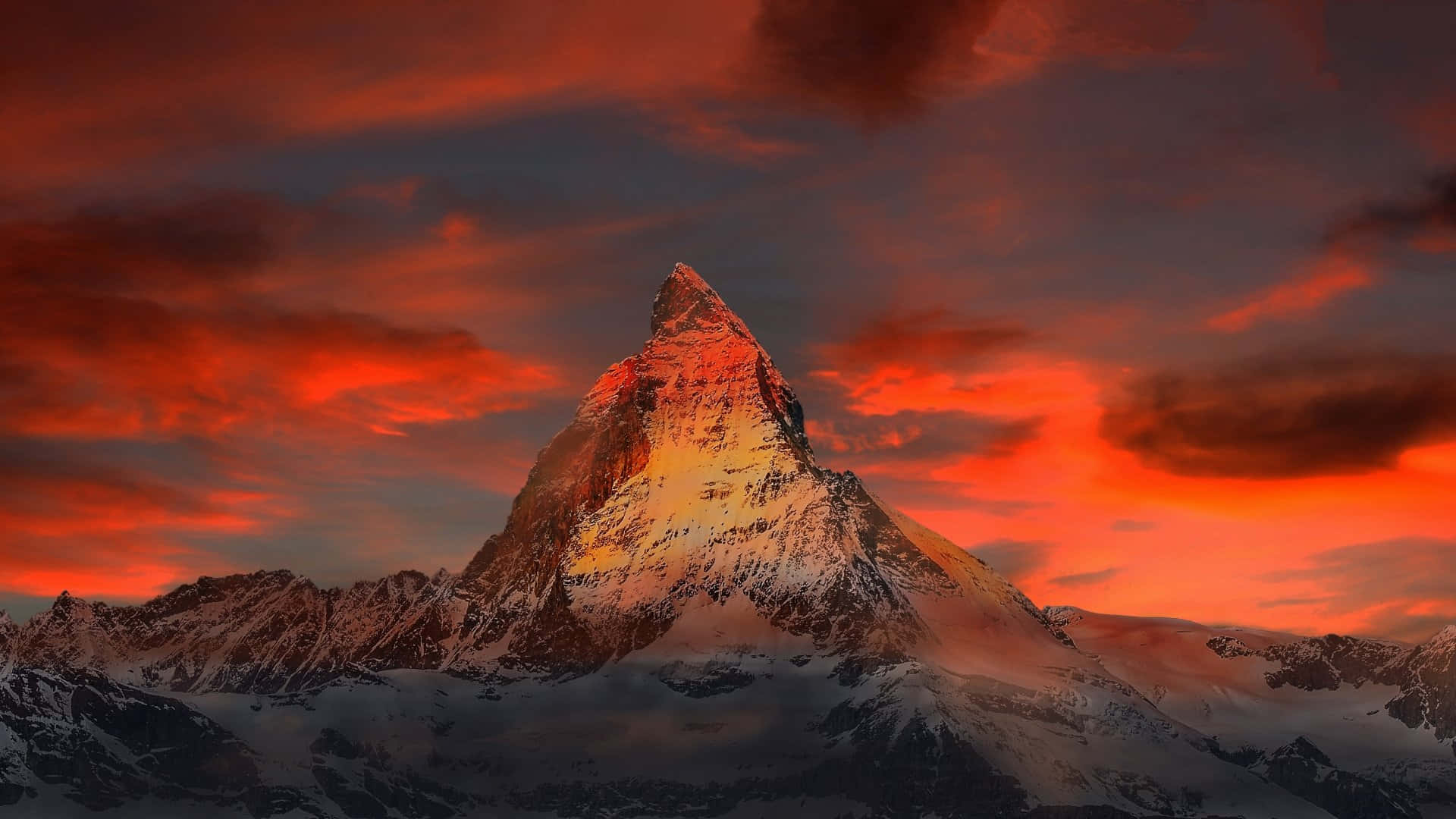 Rödsolnedgång På Matterhorn-bergets Topp. Wallpaper