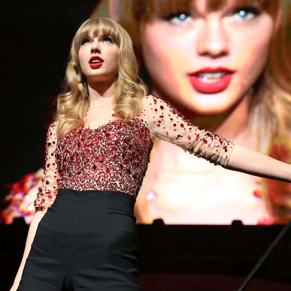"Red Taylor's Version of Happiness" Wallpaper