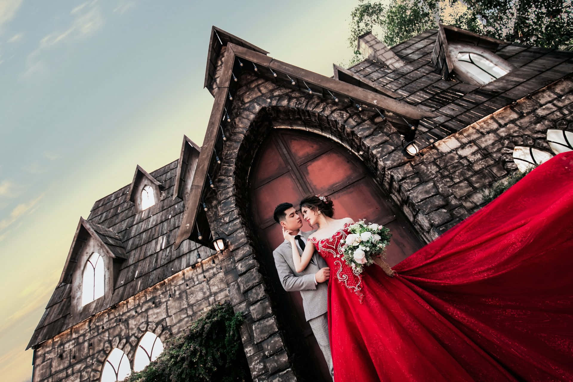 A Breathtaking Red Wedding Reception Scene Wallpaper