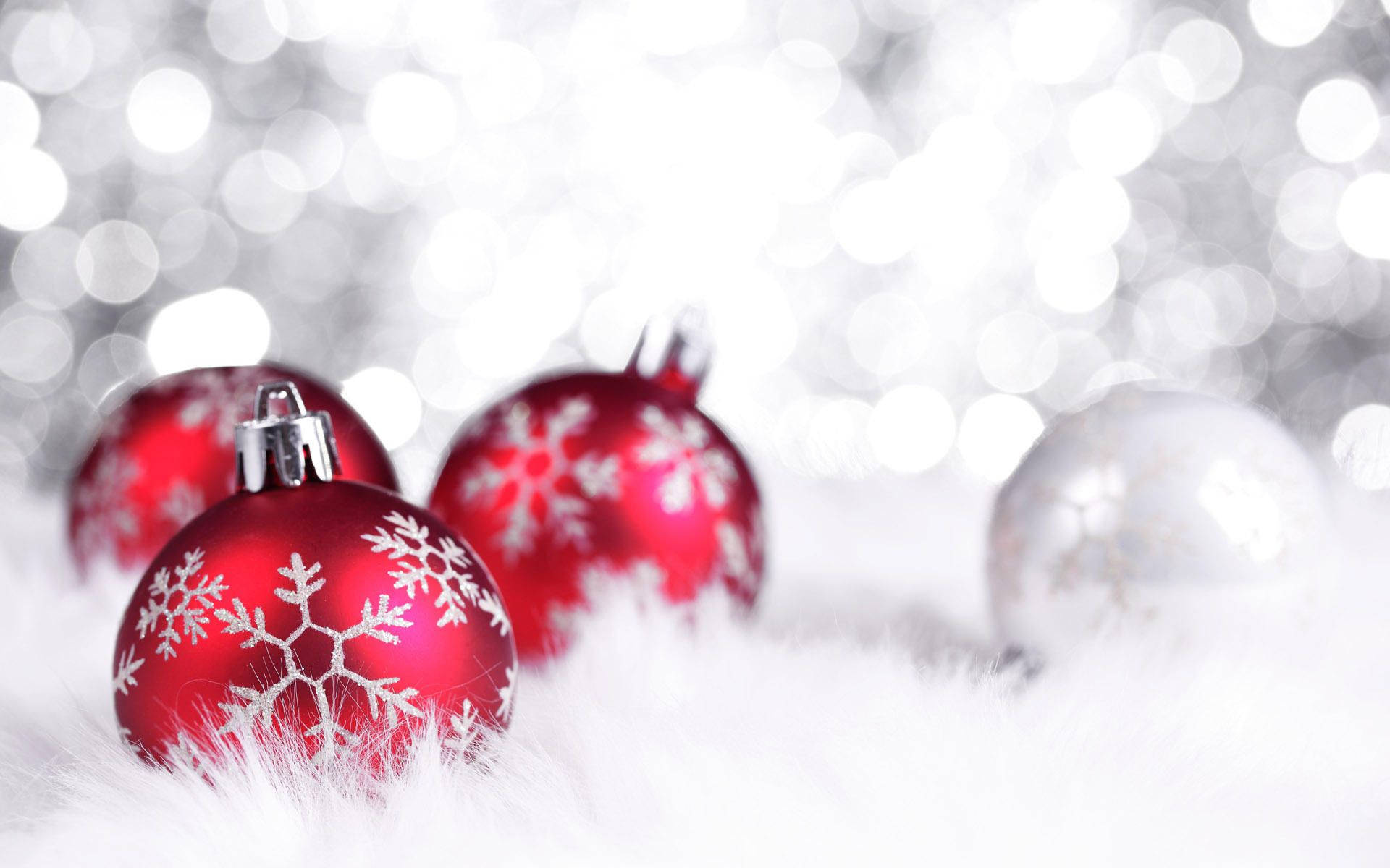 Christmas holiday decorations for a festive look Wallpaper