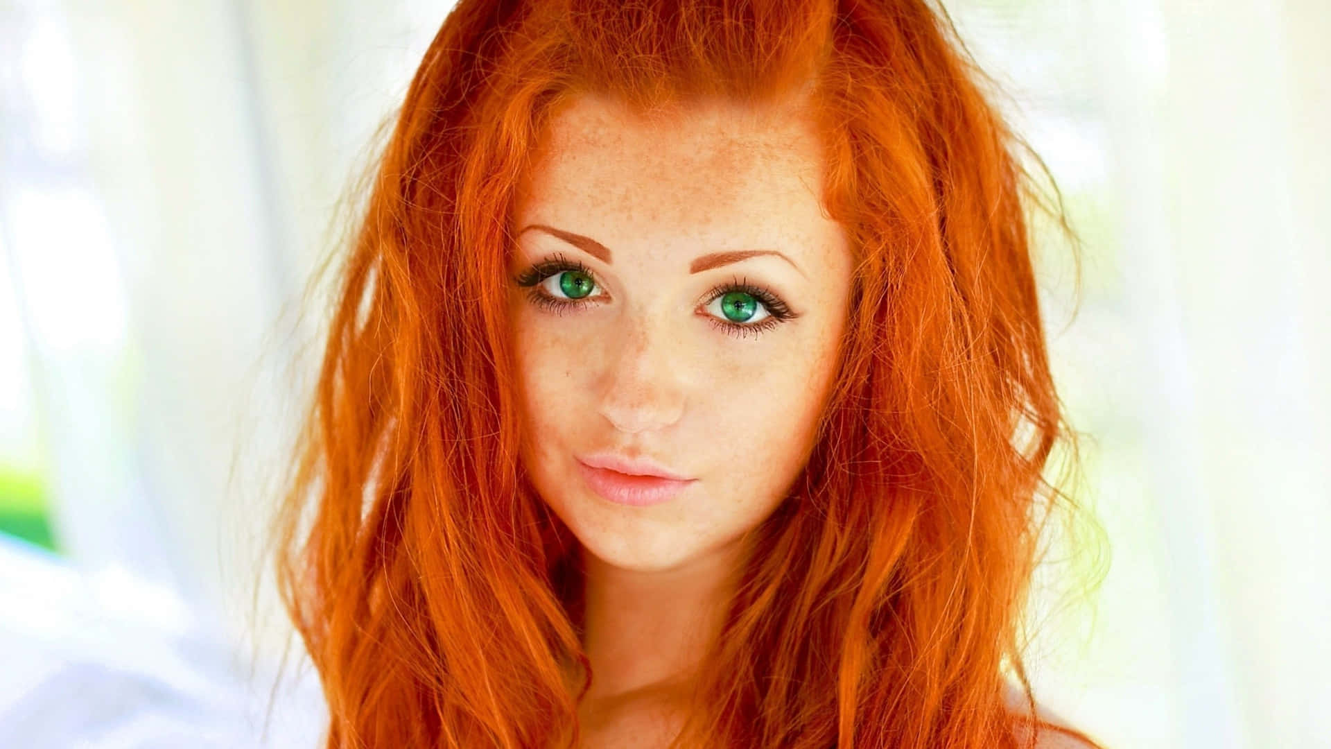 Redhead Girl With Green Eyes Wallpaper