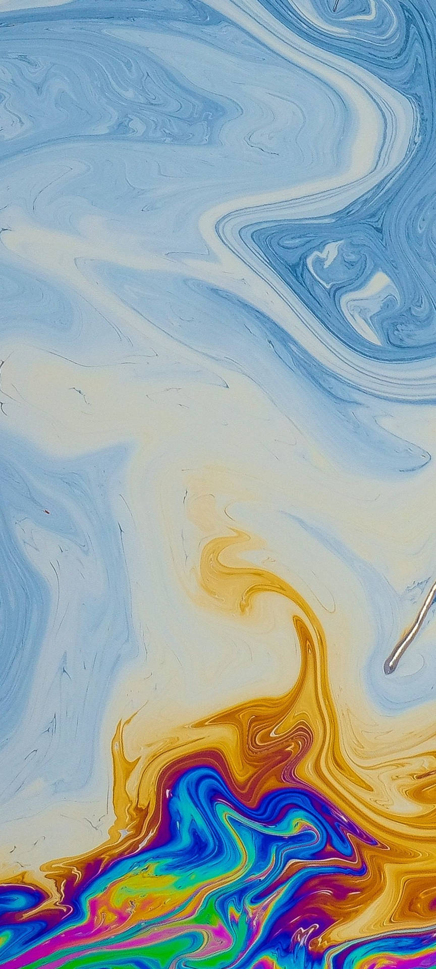 Farvestrålende olie på vand. Wallpaper