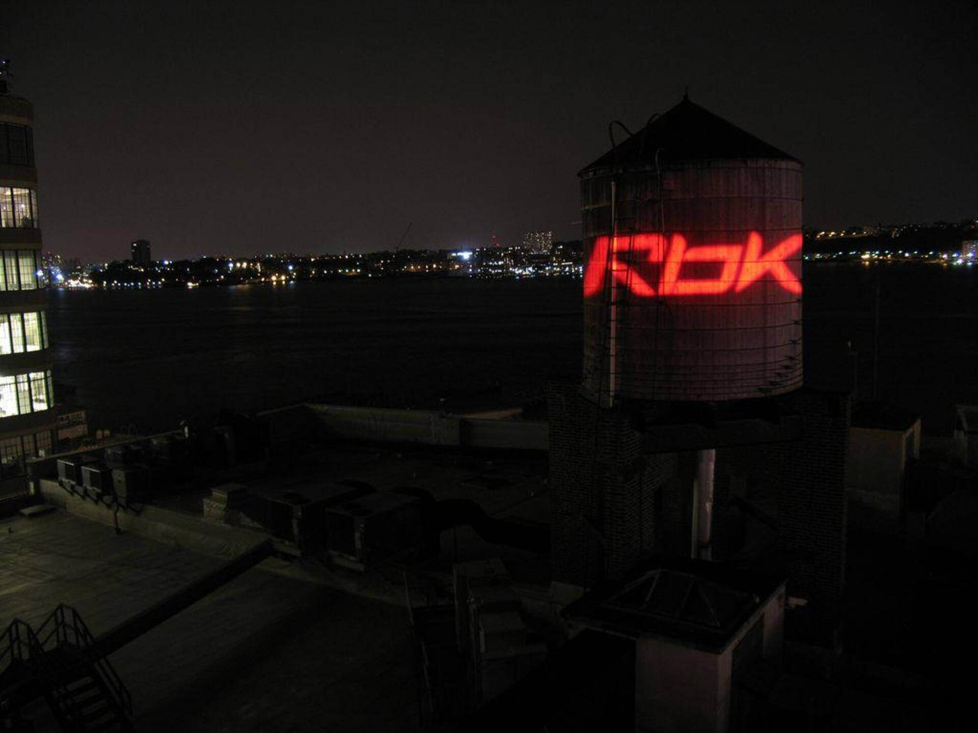 Reebok Rbk Light At Night