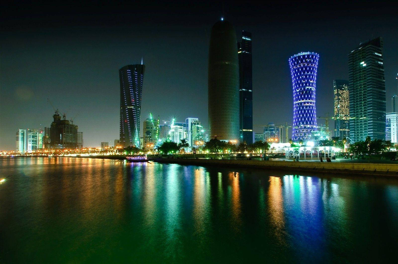 Reflejode La Ciudad De Doha Fondo de pantalla