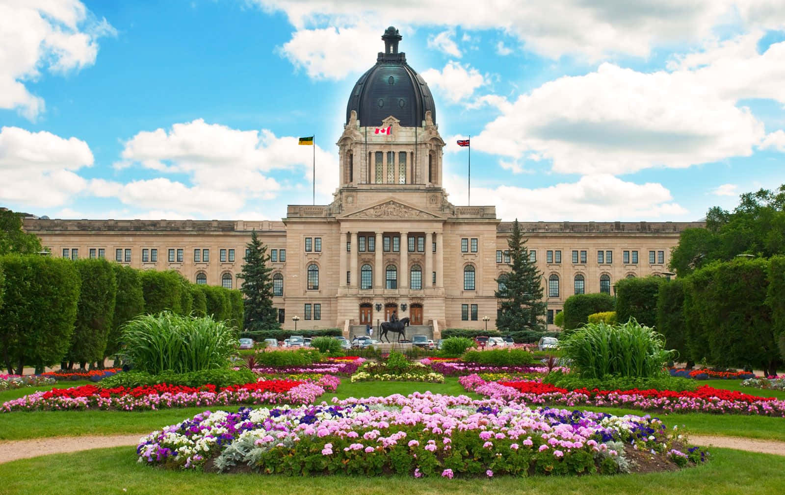 Regina Legislative Building Summer View Wallpaper