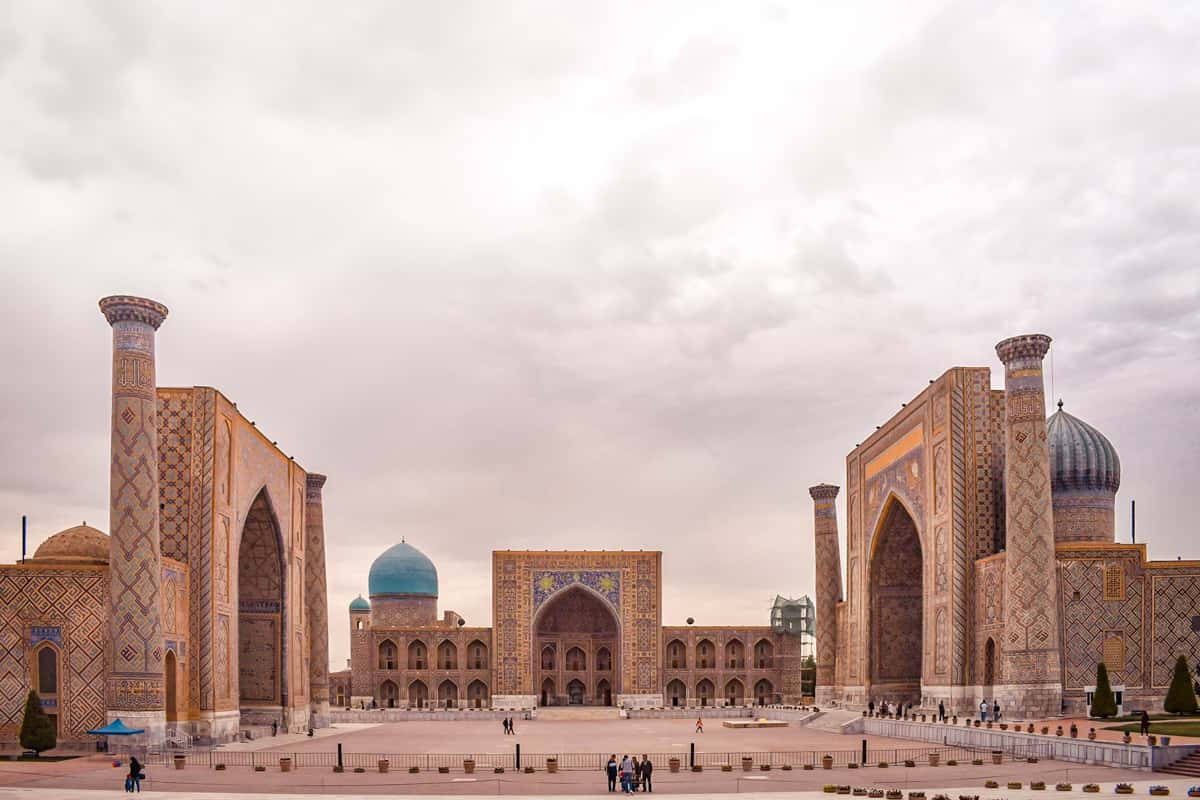 Registansquare, Samarkand - Giornata Nuvolosa Sfondo