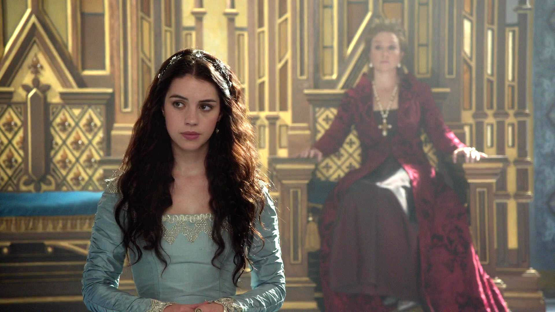 Royal Rivalries - Mary Stuart and Queen Catherine in The Drama Series "Reign" Wallpaper