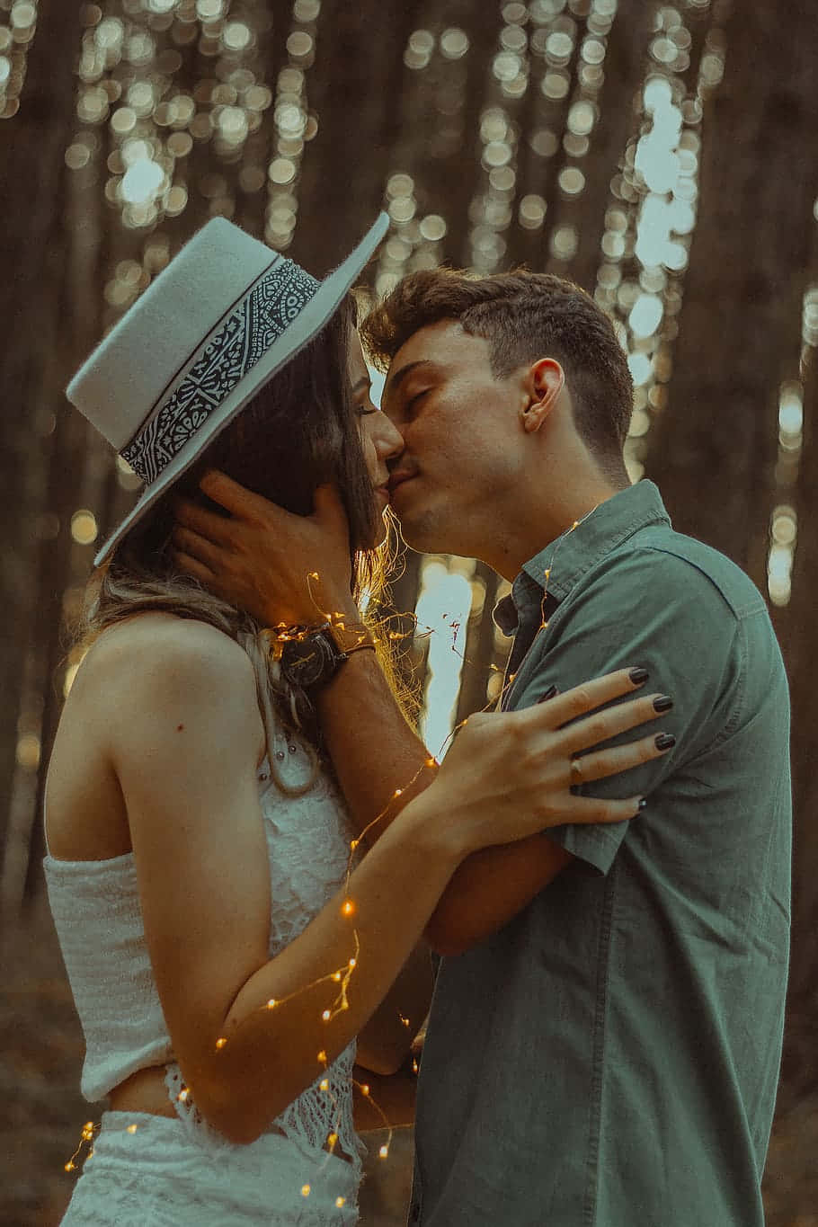 Kissing In The Woods Relationship Goals Pictures
