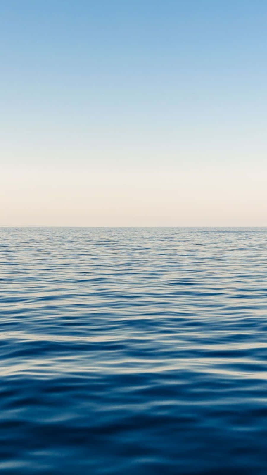 Wallpaperhimmelen Och Havet Avslappnande Iphone-bakgrundsbild. Wallpaper