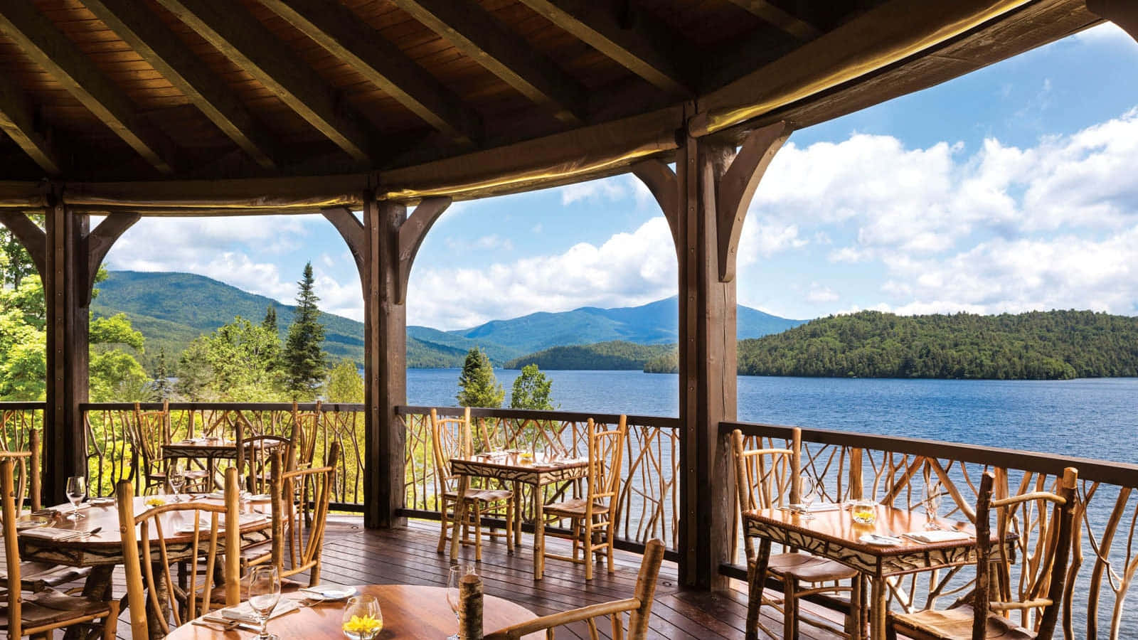 Relaxing Scenery At The Lake Placid Lodge Wallpaper