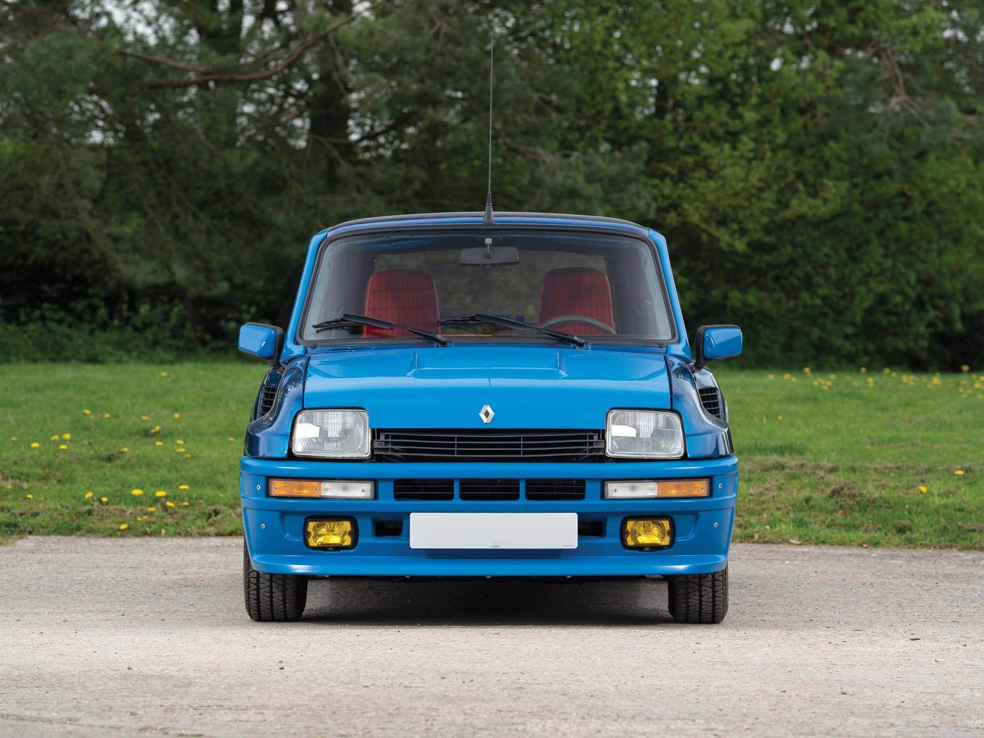Stunning Renault 5 Turbo in action Wallpaper