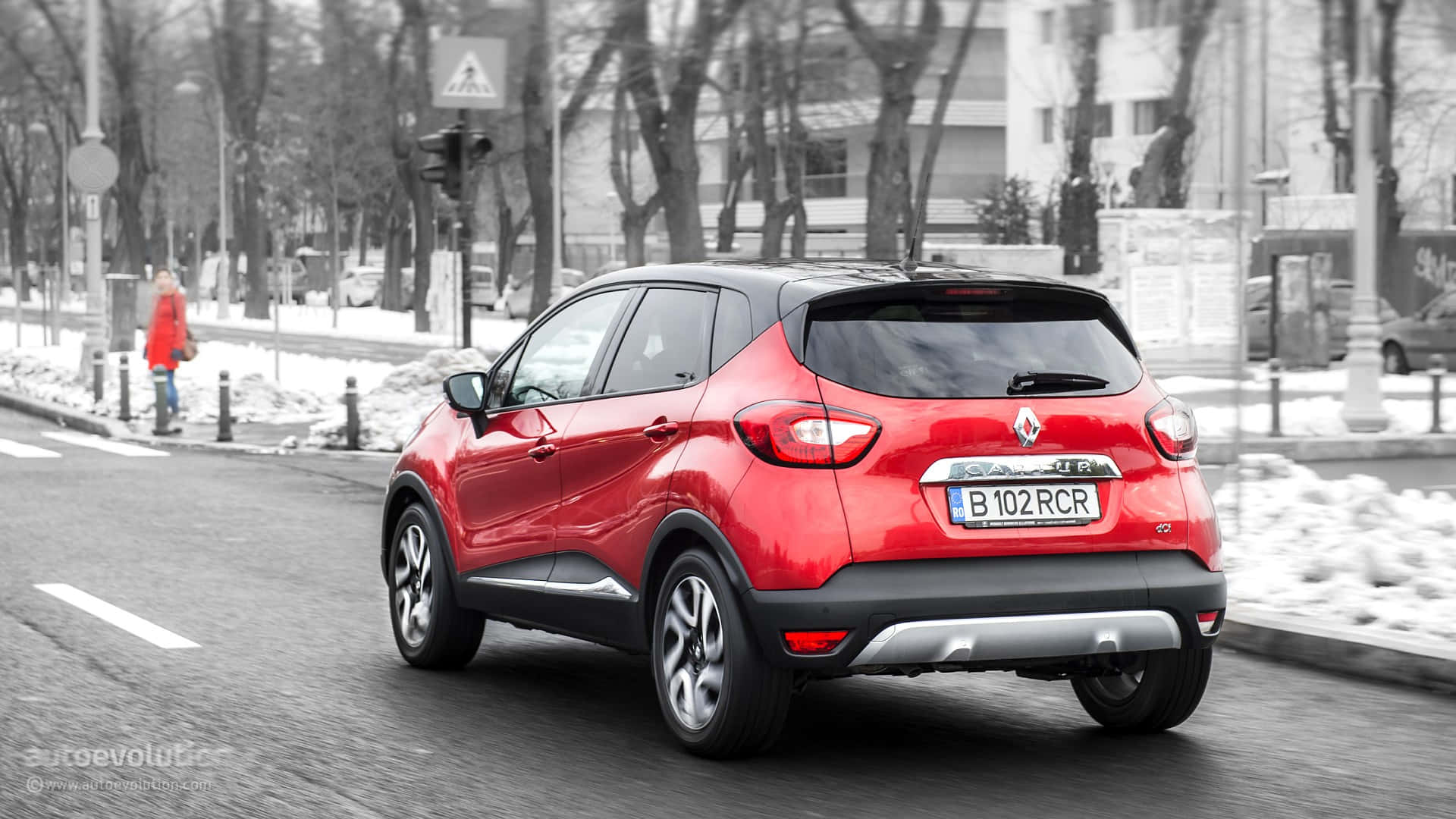 Renault Captur – Embodying Power And Convenience Wallpaper