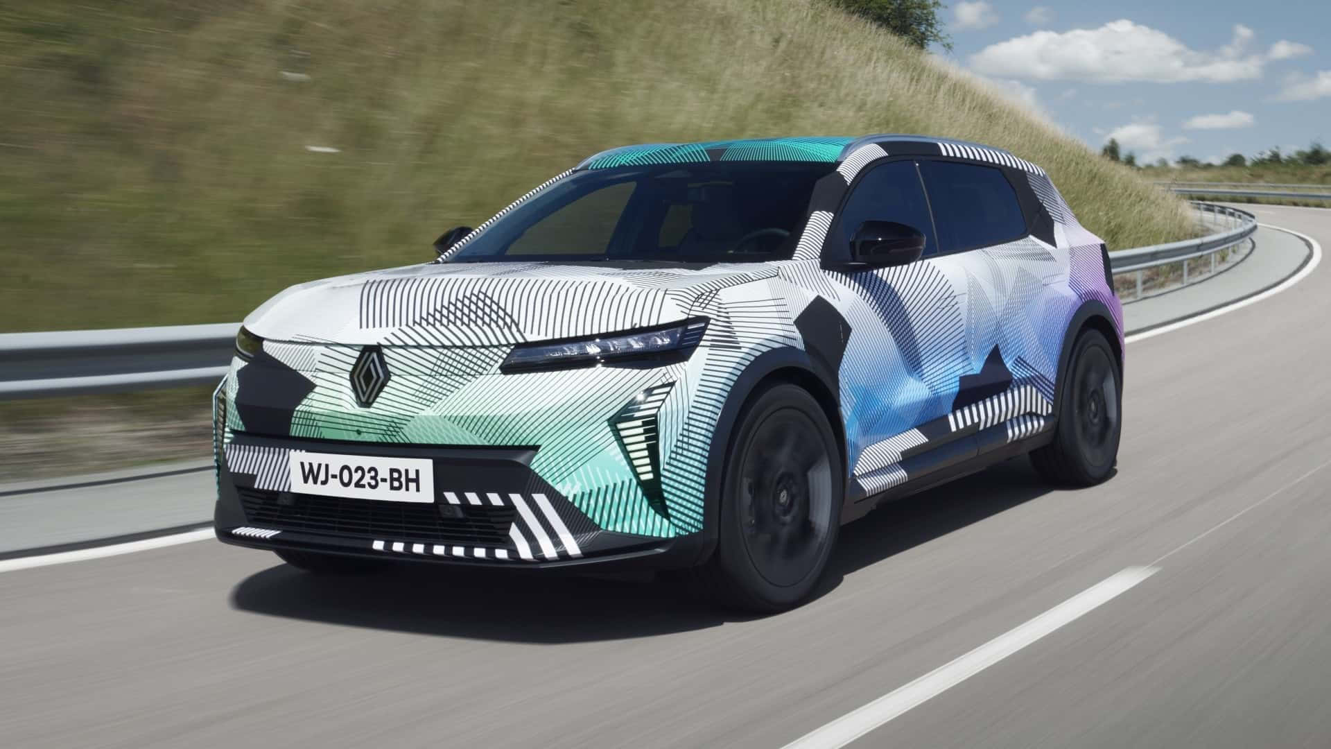 Renault Scenic Prototype Op De Weg Achtergrond