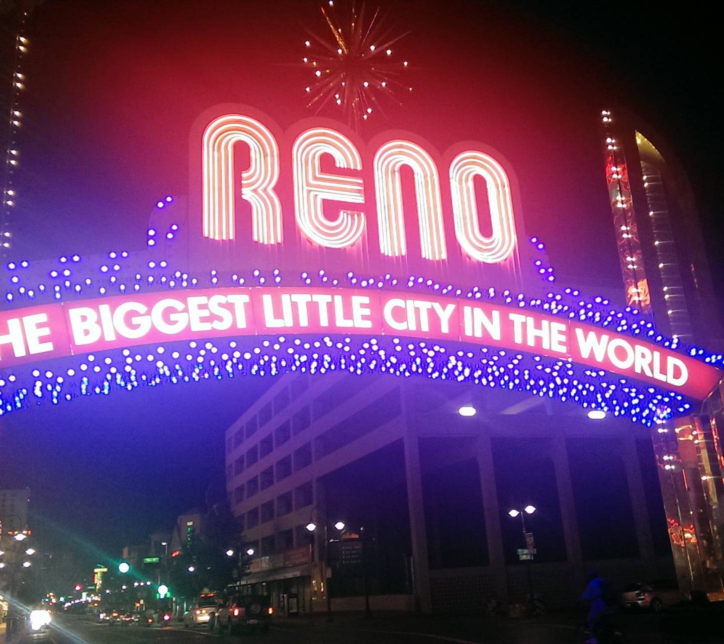 Night lights of Reno, Nevada Wallpaper