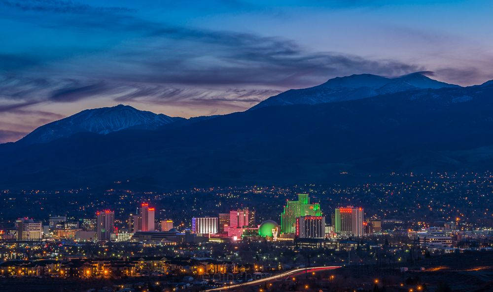 Reno, Nevada lit up at night Wallpaper