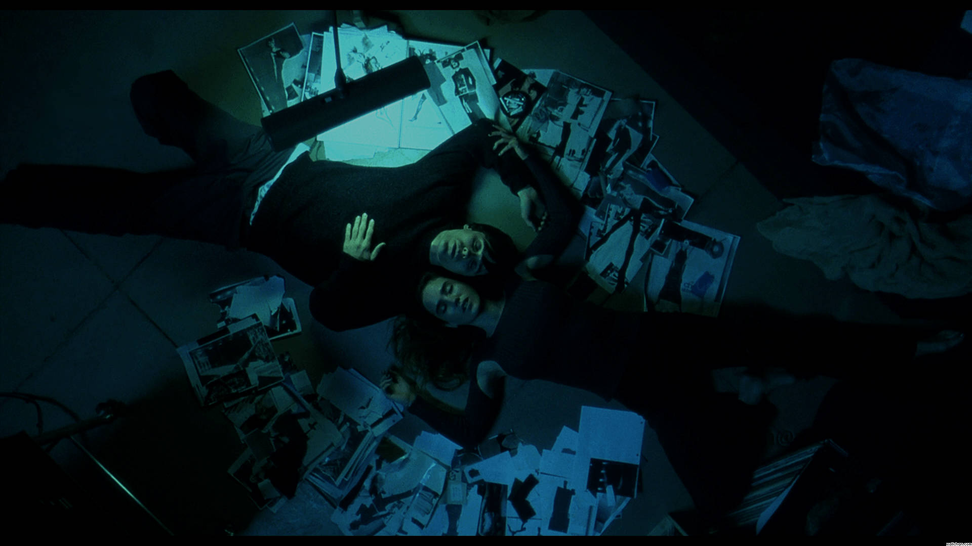 "A compelling still from Requiem For a Dream" Wallpaper