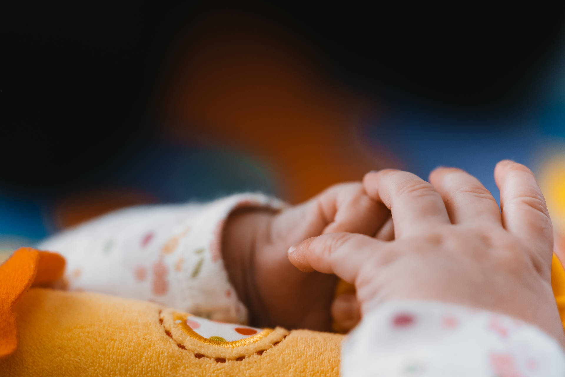 Ruhendehände Eines Babys In Hd Wallpaper