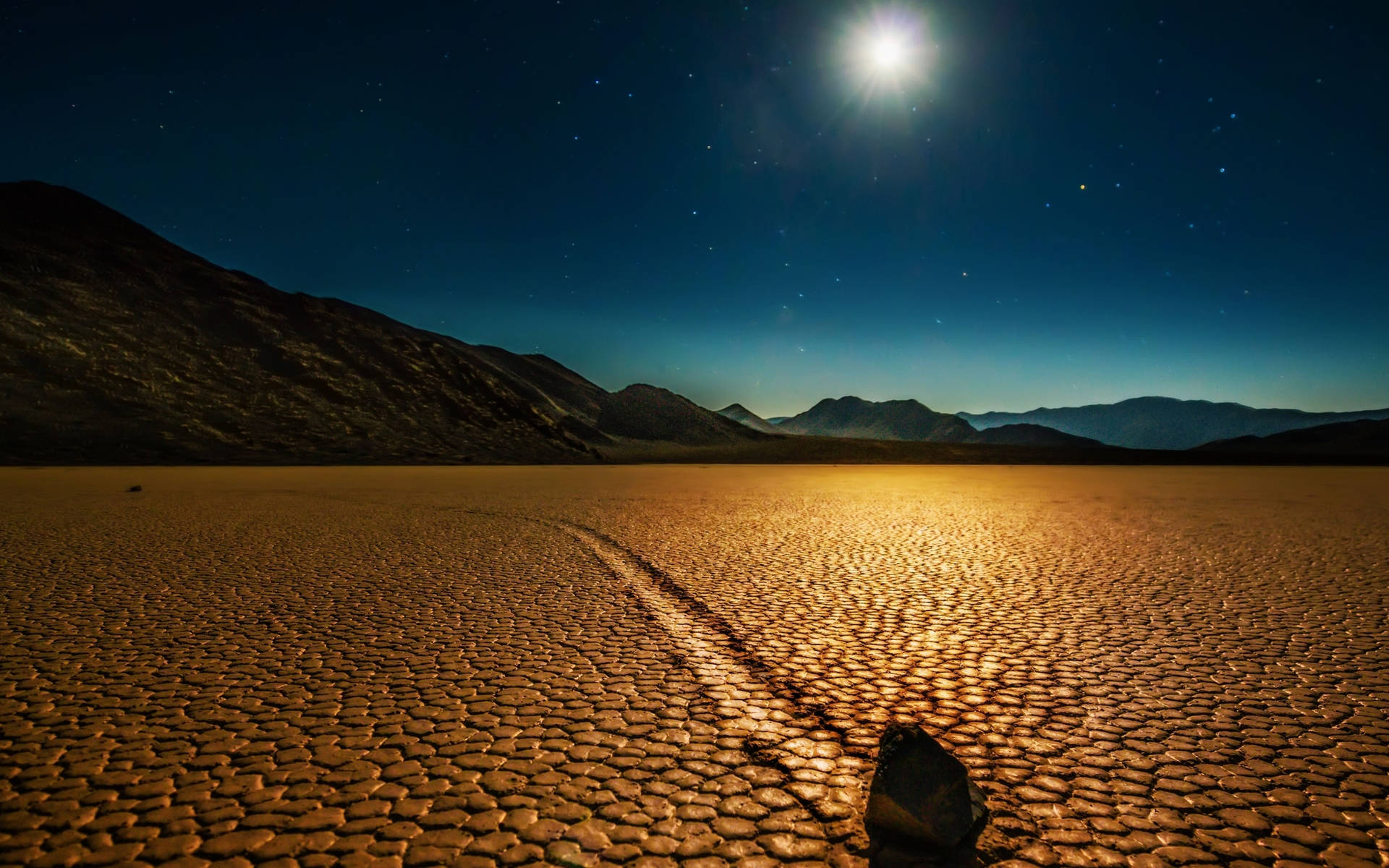 Retina Death Valley Night