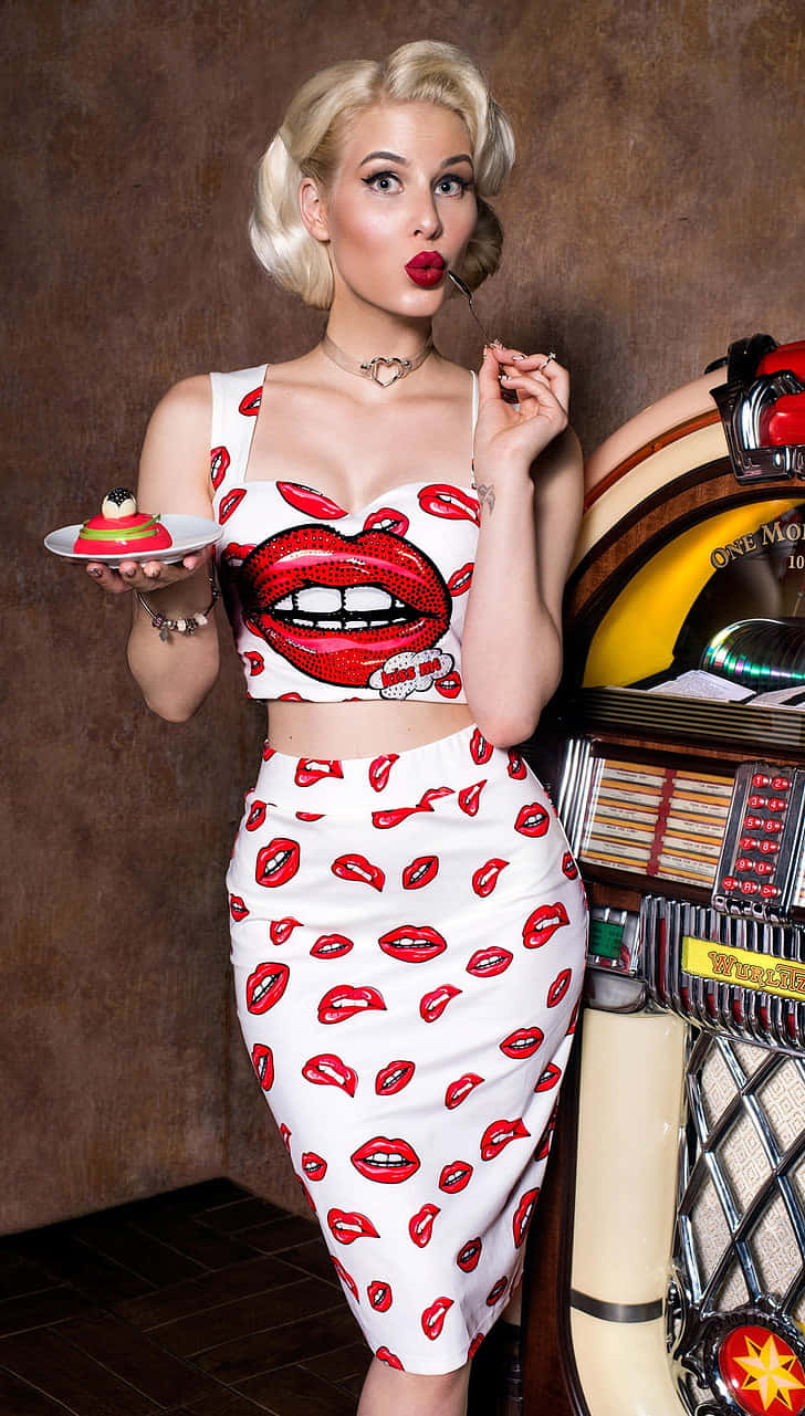 Retro Pinup Girl With Jukebox Wallpaper