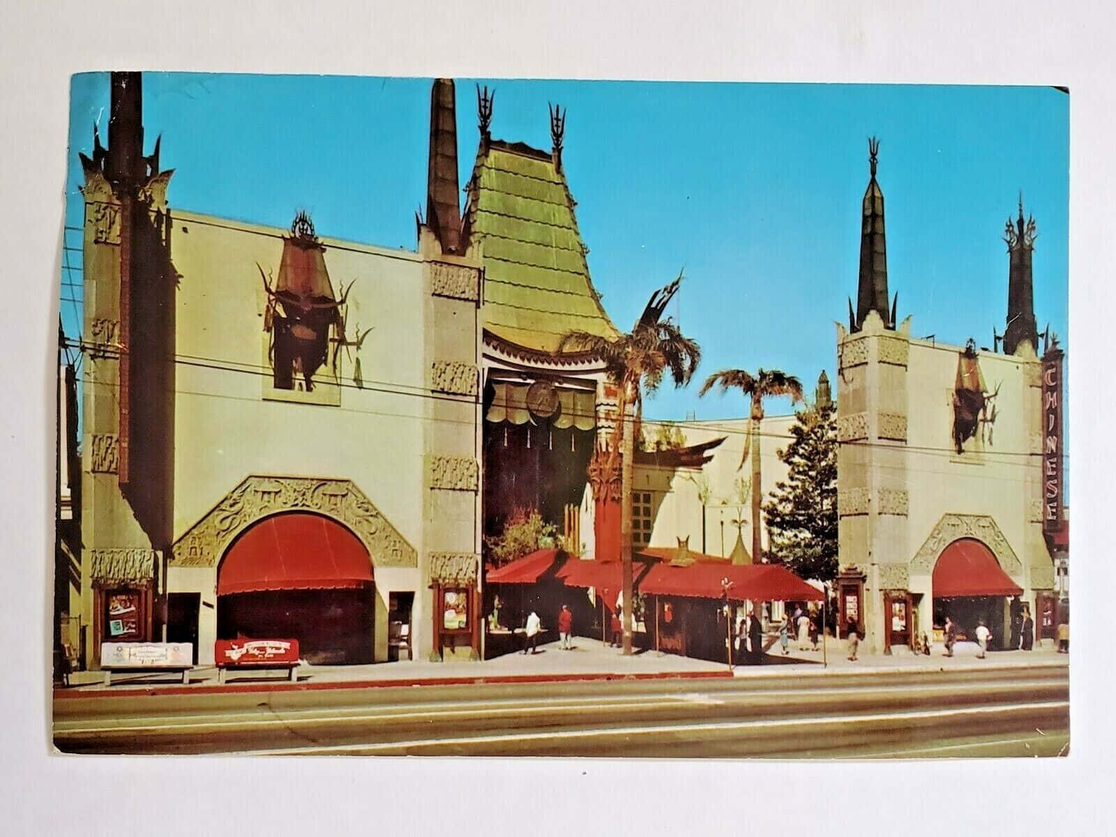 Retro Postcard Of Graumans Chinese Theatre Wallpaper