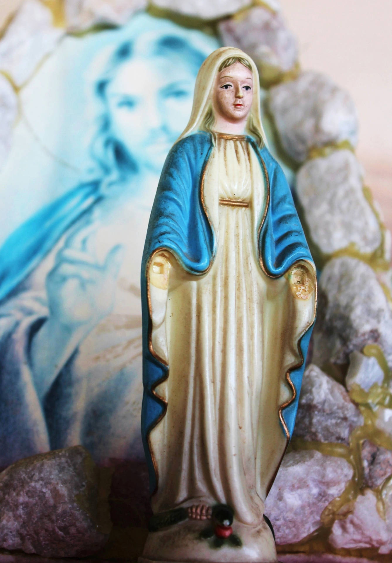 Reverence Of Faith - Illustration Of Virgen De Guadalupe Wallpaper
