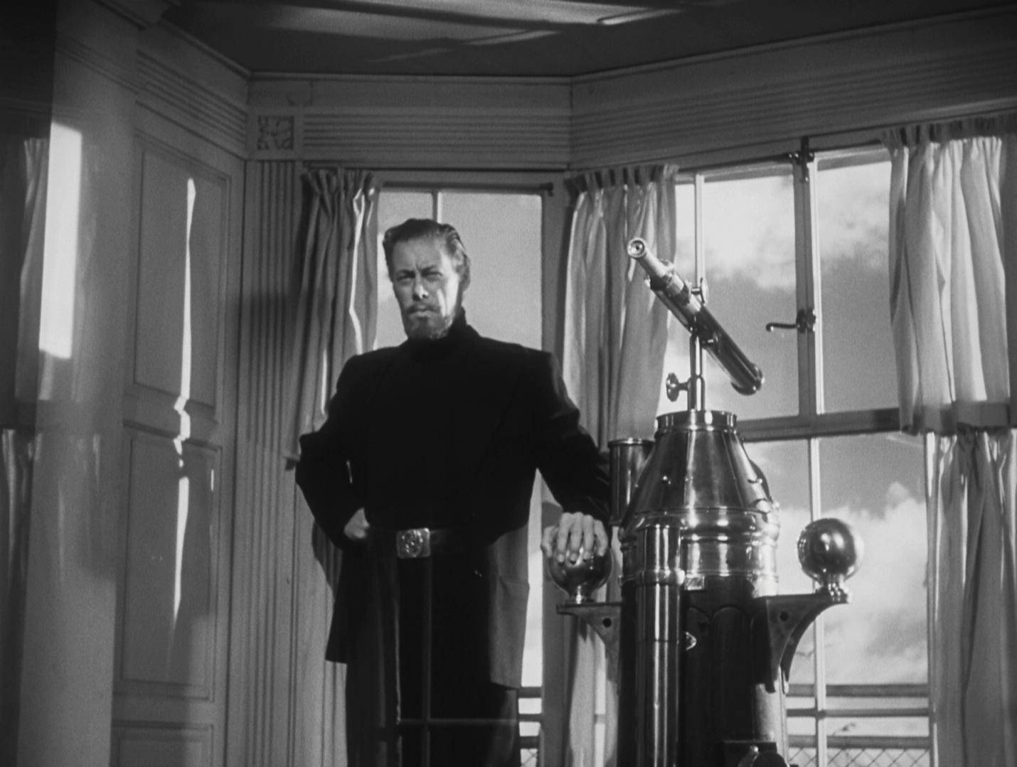 Rex Harrison The Ghost And Mrs. Muir Wallpaper