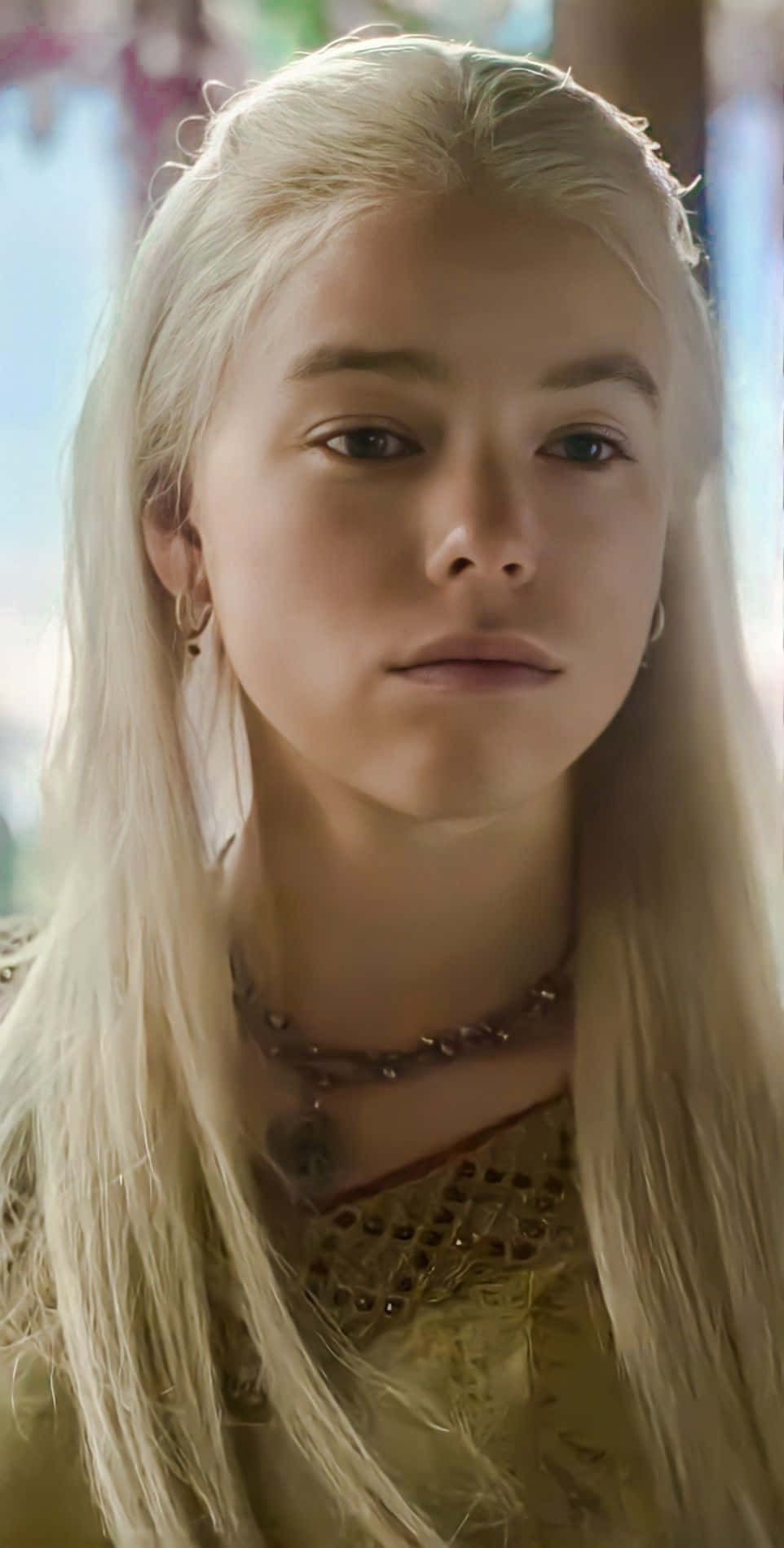 Rhaenyra Targaryen ser trist ud. Wallpaper