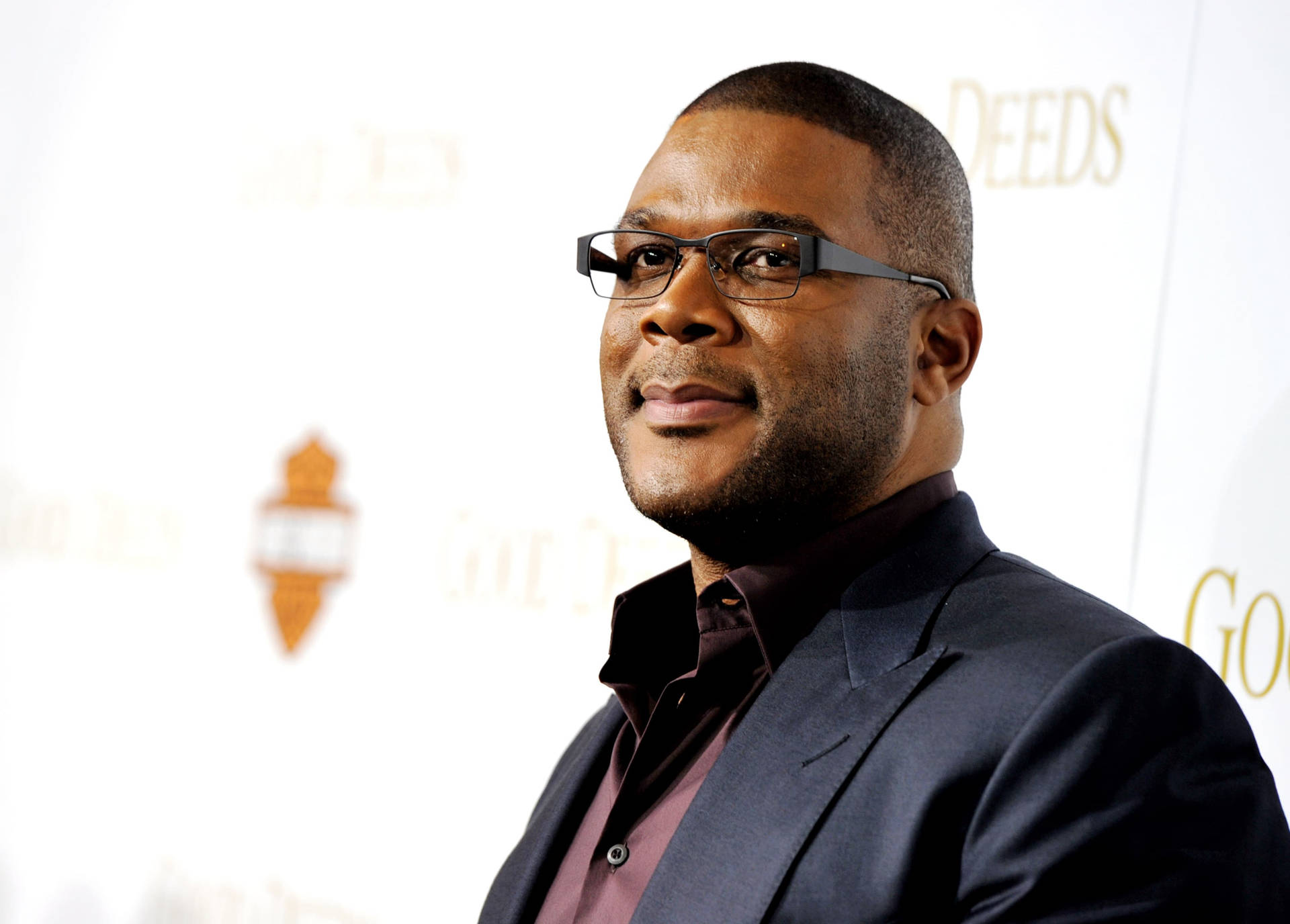 Rich Hollywood Star Tyler Perry Wallpaper