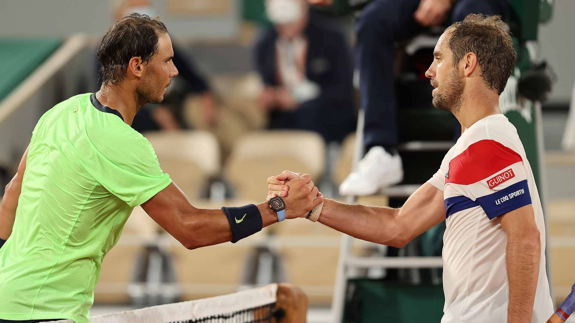 Richardgasquet Und Rafael Nadal Handschlag. Wallpaper