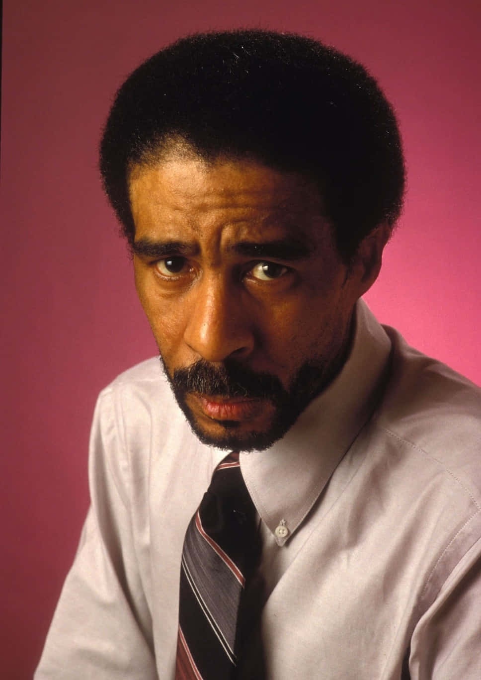 Legendarisk Komiker Richard Pryor Bakgrunnsbildet