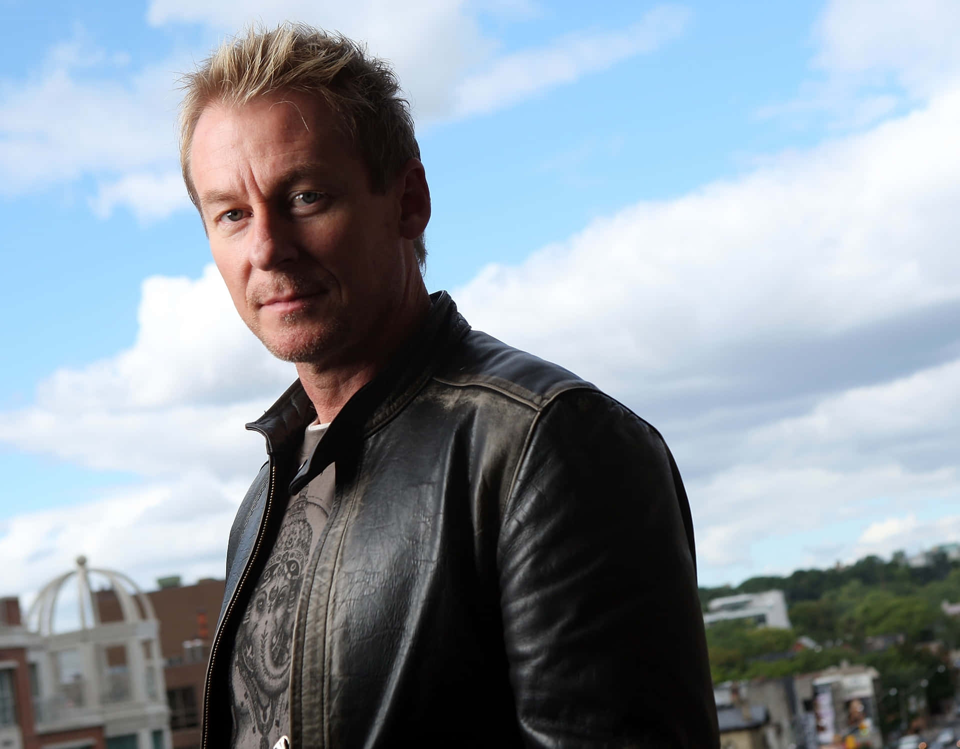 Richard Roxburgh Veste En Cuir Fond d'écran