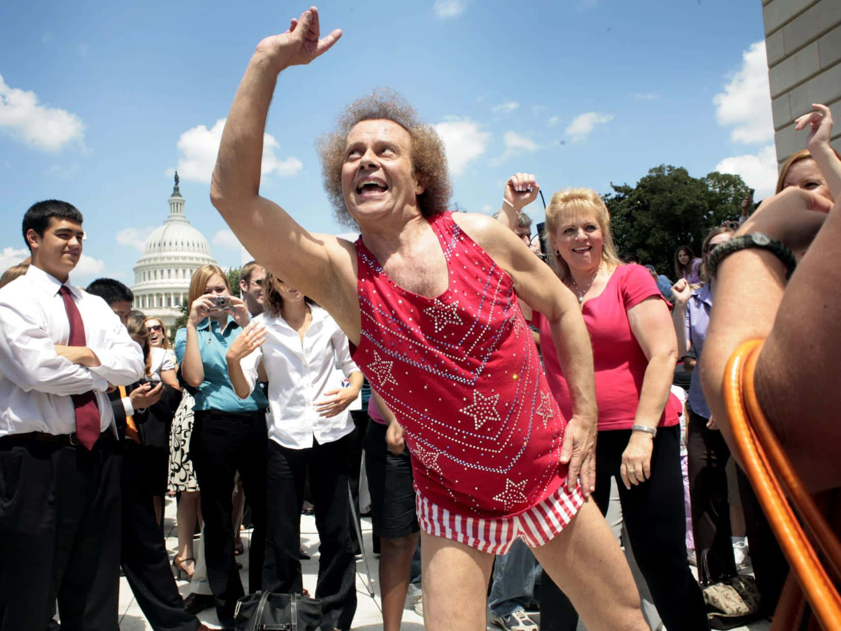 Richard_ Simmons_ Rallying_ Crowd.jpg Wallpaper