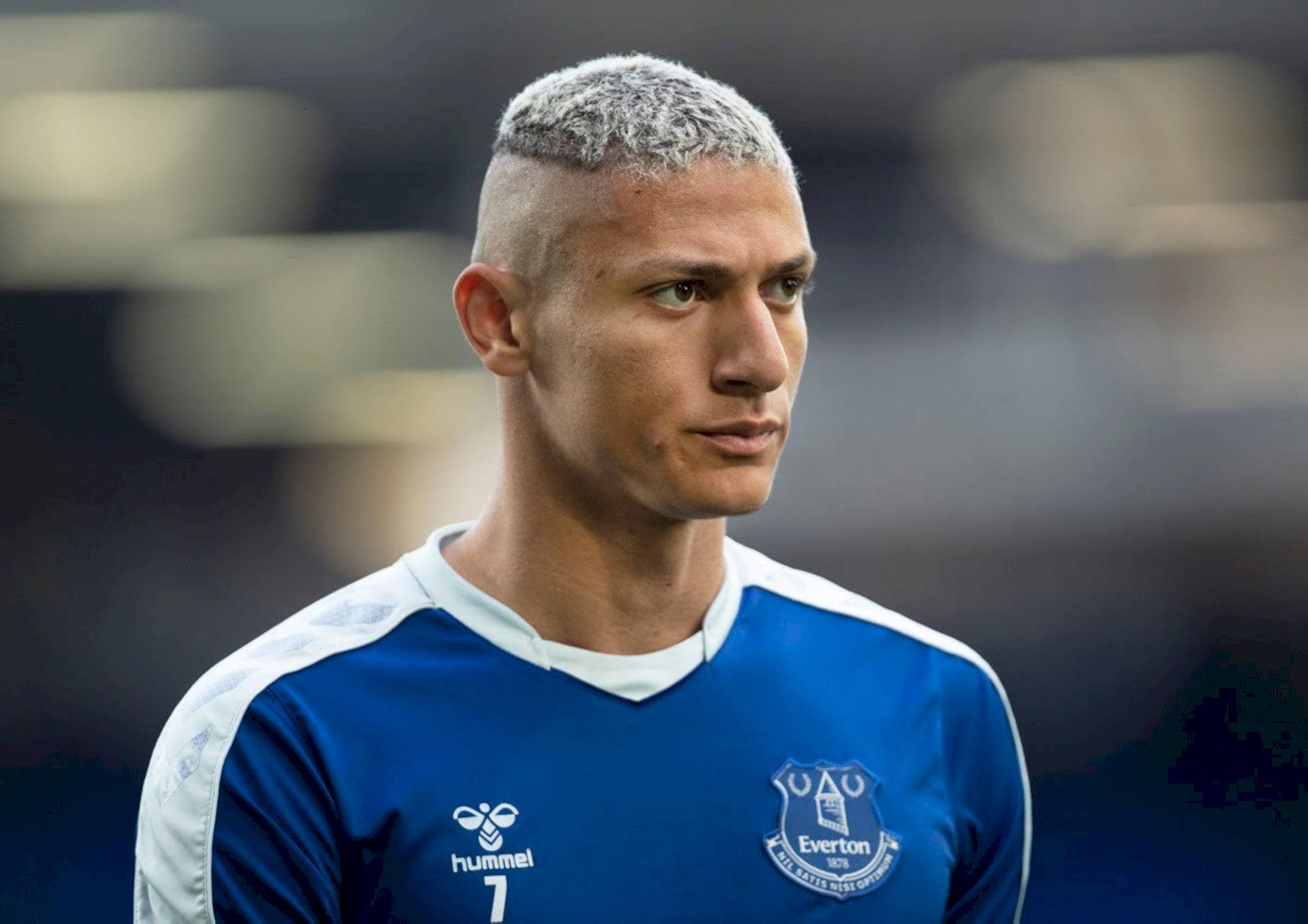 Richarlison De Andrade With Blond Hair Wallpaper