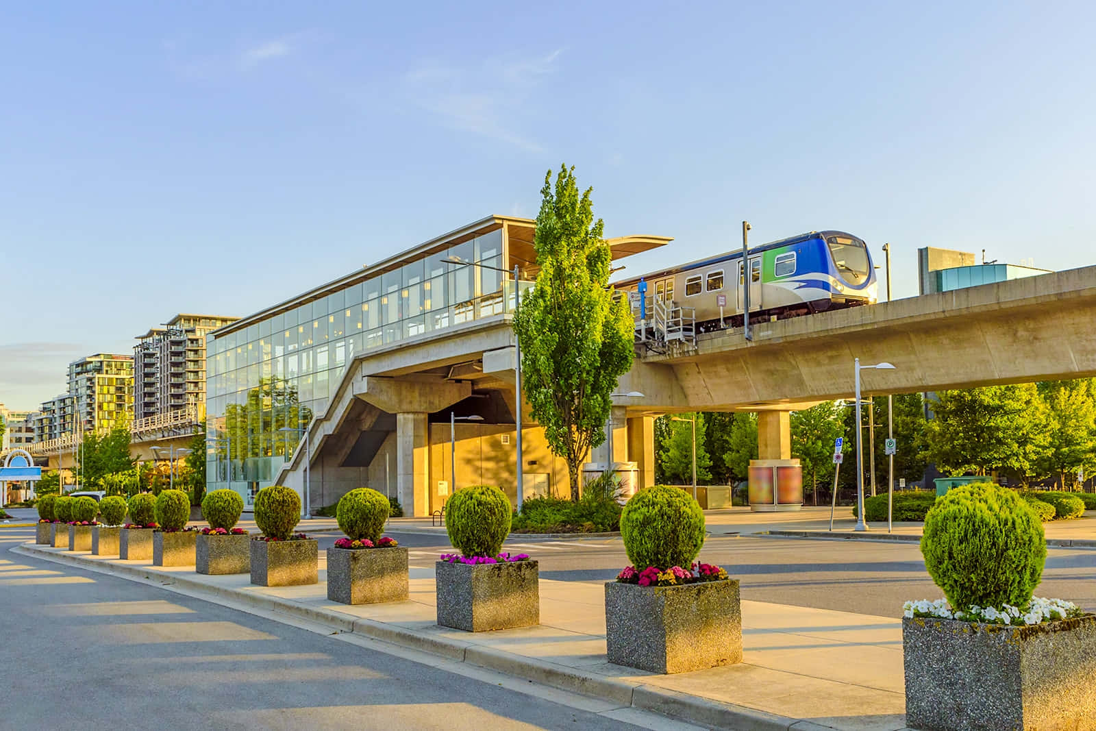 Richmond Sky Train Station Canada Wallpaper