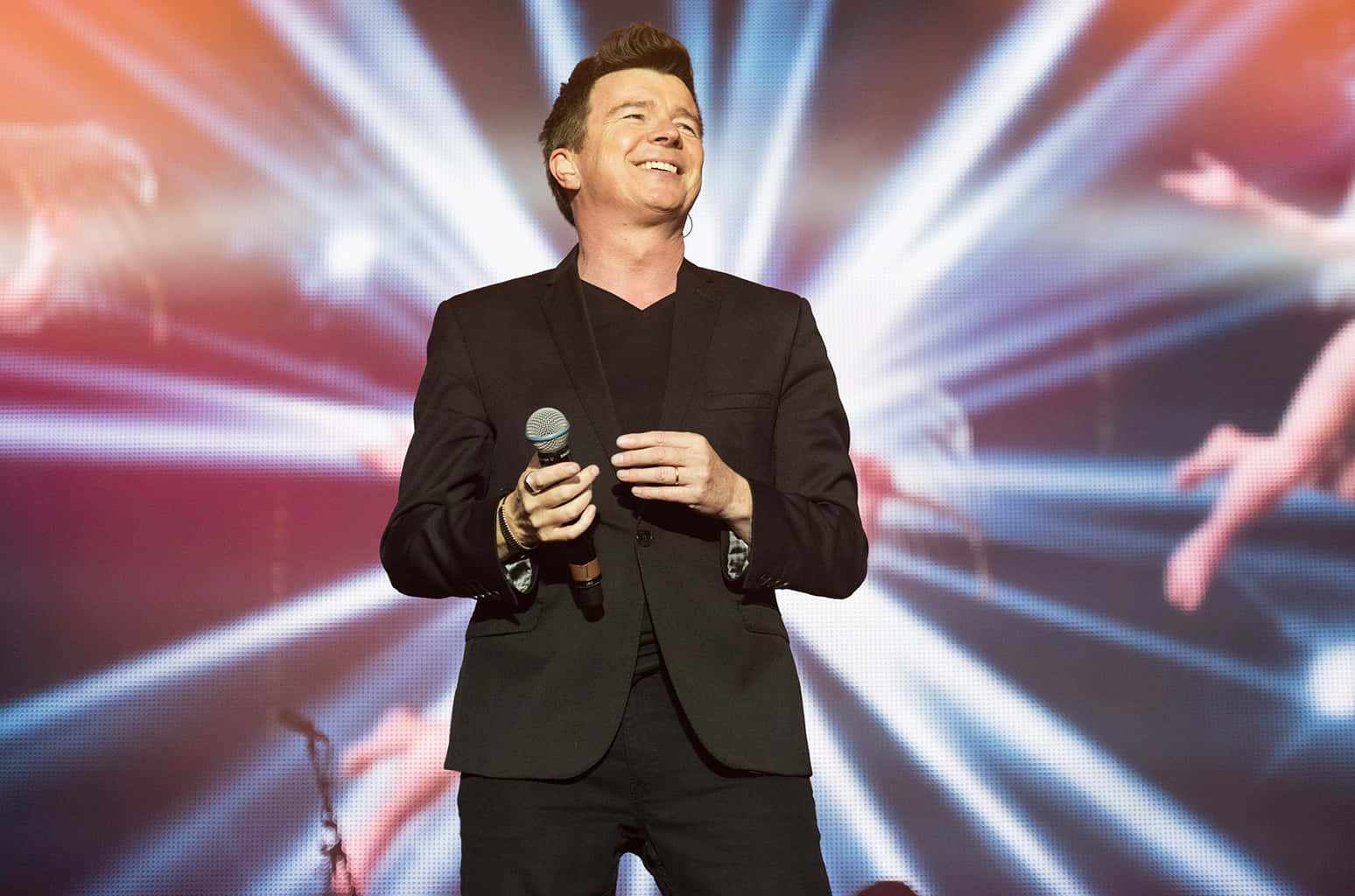 Rick Astley Gets Ready To Perform Wallpaper