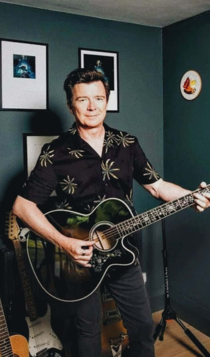Rick Astley Performs Live