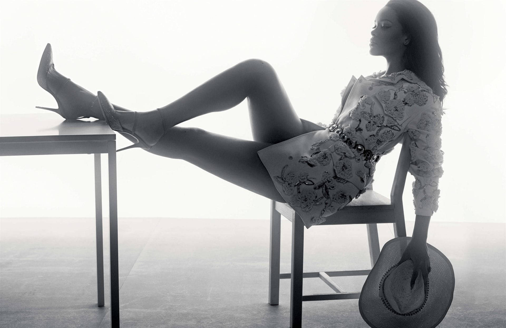 Rihanna Hd Pose Chair Table Wallpaper