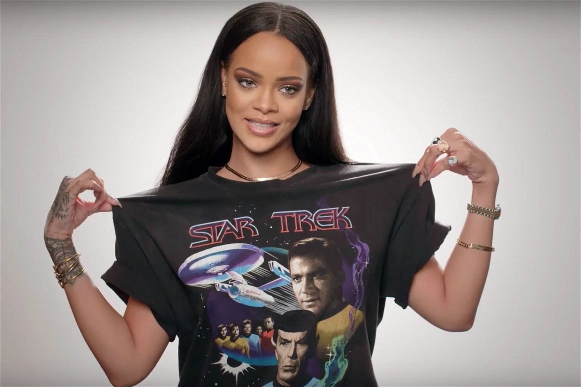 Rihanna Hd Star Trek Shirt Background