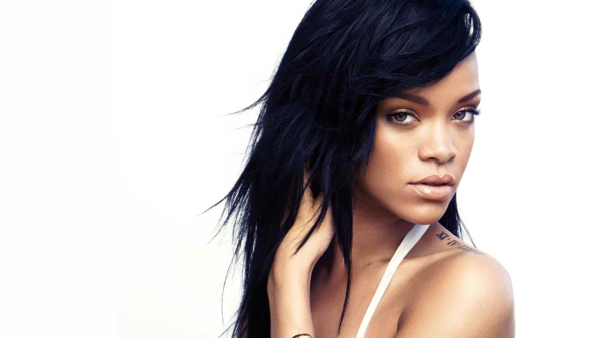 Rihanna in Her Younger Years Wallpaper