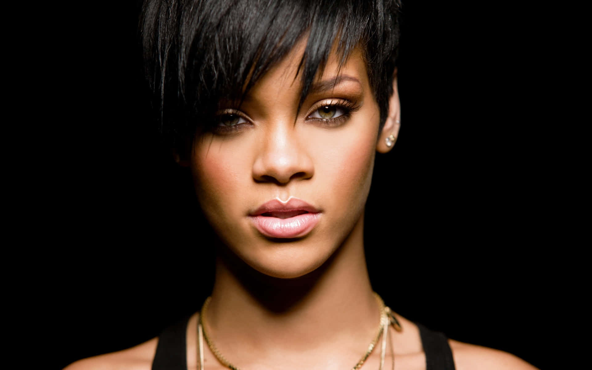Singer, Rihanna, enjoying the good life